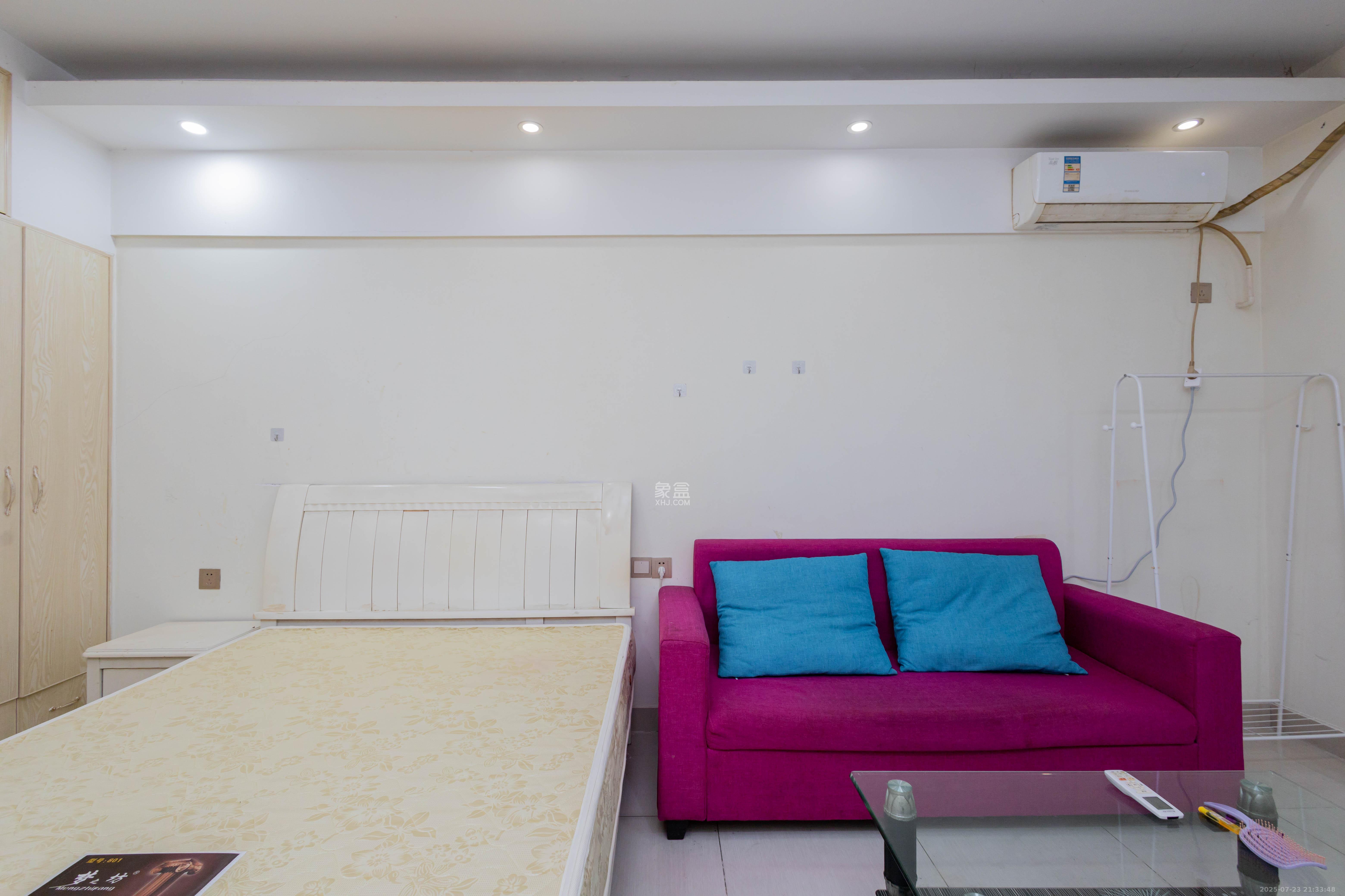 新远时代  1室1厅1卫   18.80万客厅