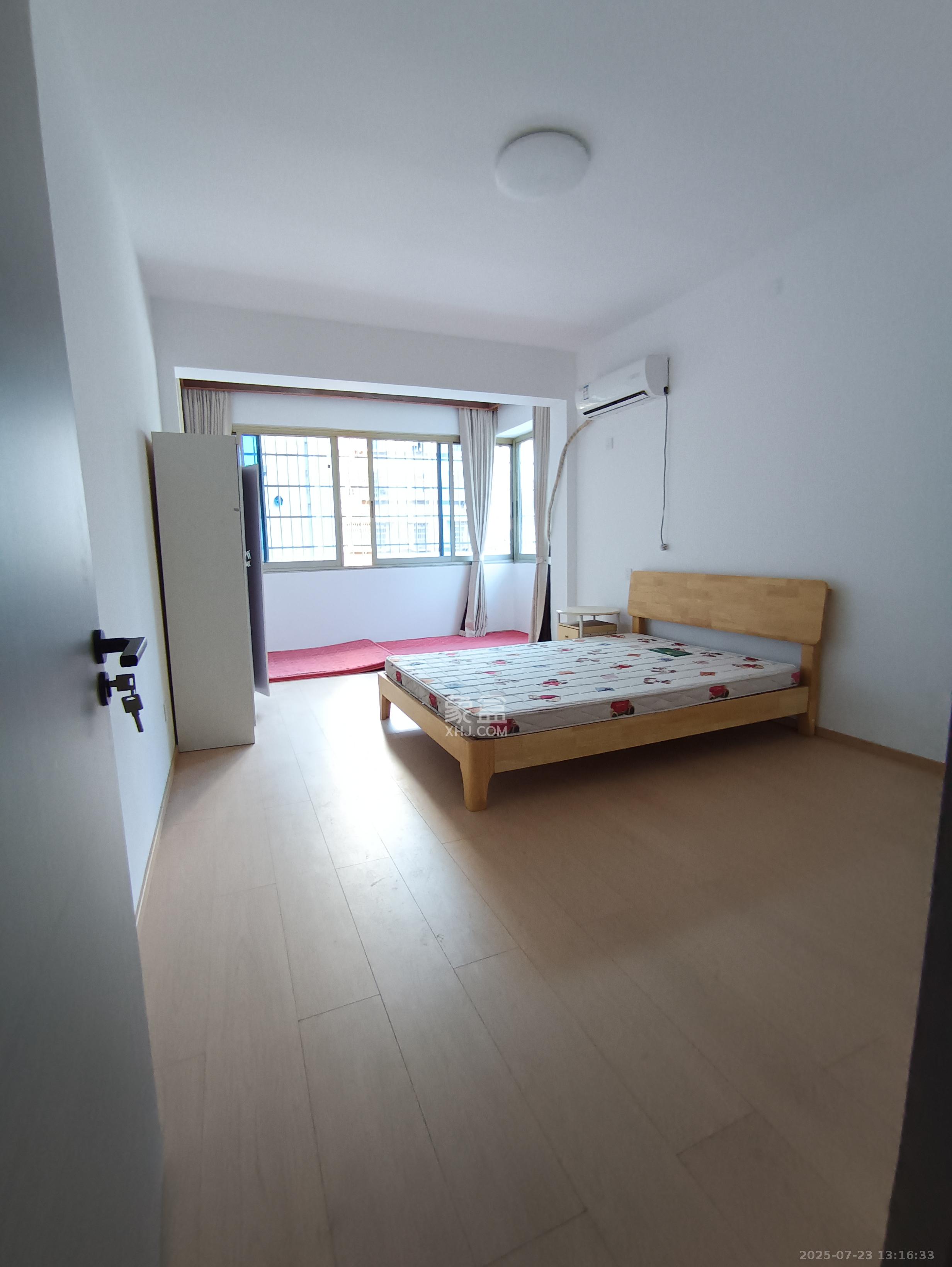 铭园小区 3室1厅1卫 2700.0元/月 铭园小区 3室1厅1卫 2700.0元/月室内图