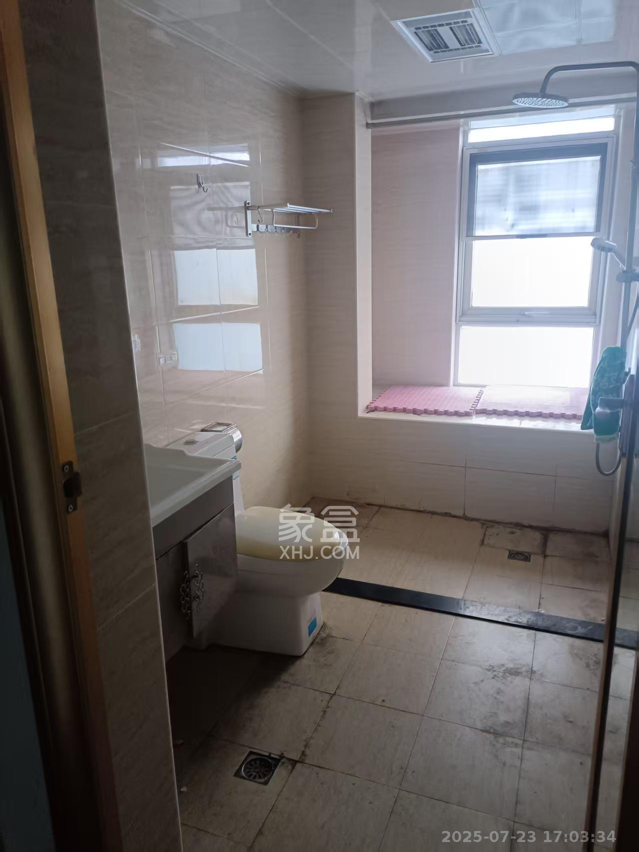 佳兆业君汇上品 3室1厅2卫 2200.0元/月 佳兆业君汇上品 3室1厅2卫 2200.0元/月室内图