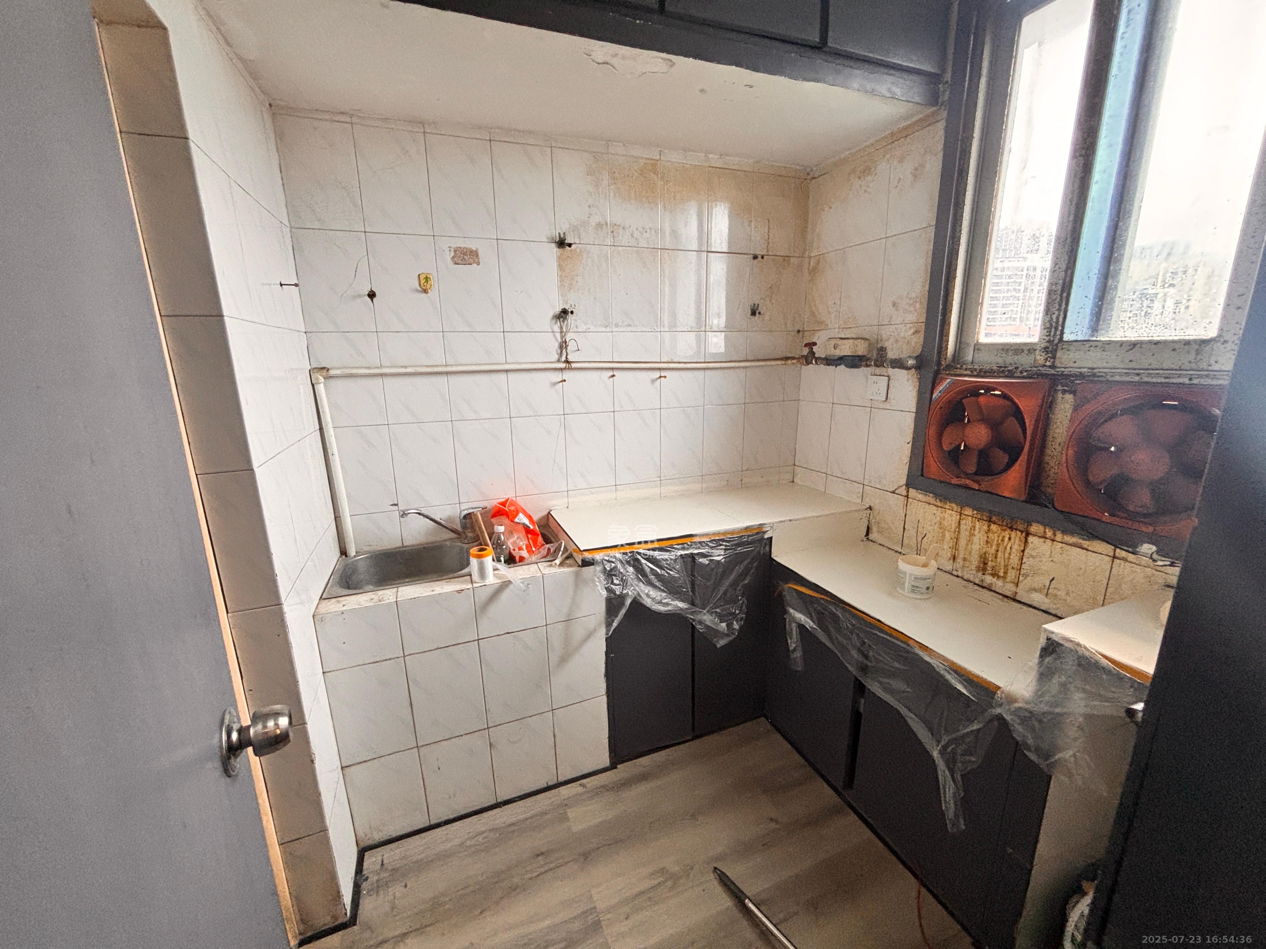 狮子山一片 2室1厅1卫 1500.0元/月 狮子山一片 2室1厅1卫 1500.0元/月室内图