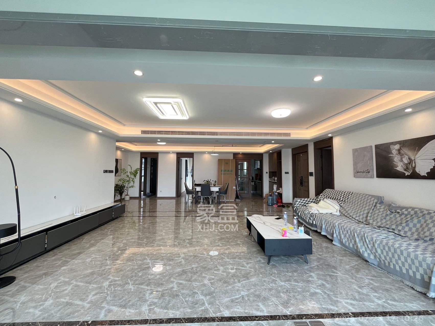 绿地V岛  4室2厅2卫    8500.0元/月 绿地V岛  4室2厅2卫    8500.0元/月