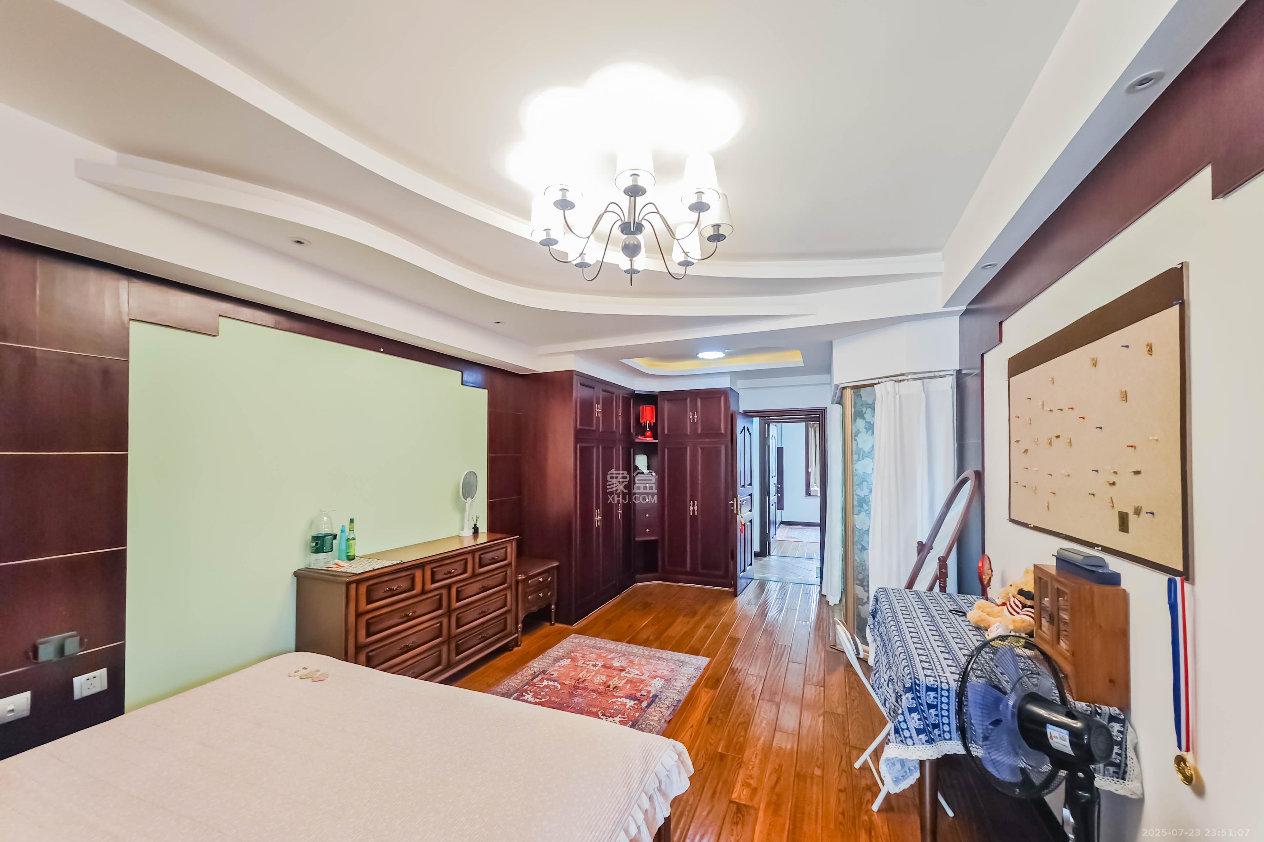 城市山水豪园(山水城市风景) 4室2厅2卫 113.0万 城市山水豪园(山水城市风景) 4室2厅2卫 113.0万卧室