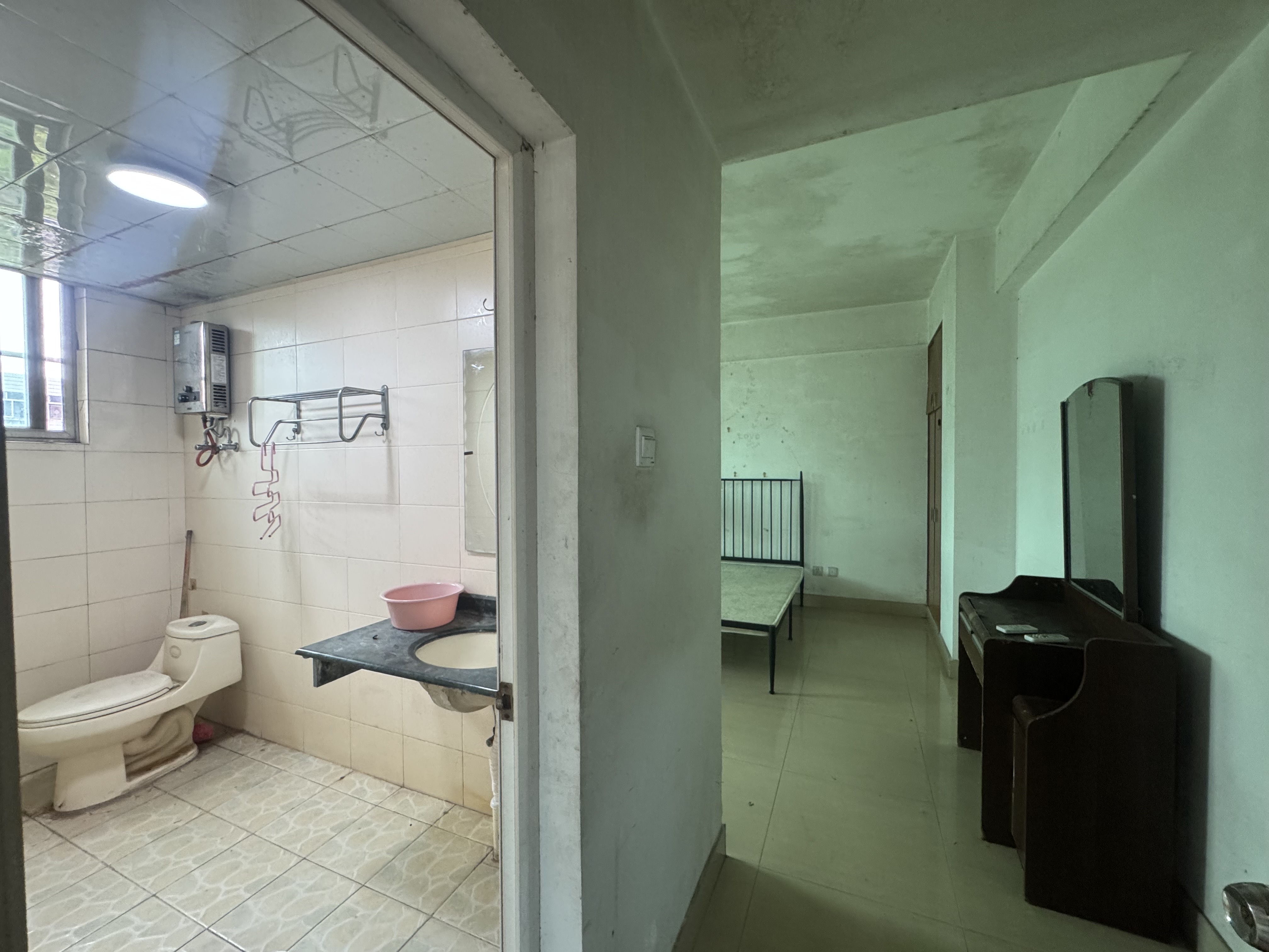 永旺商厦 3室2厅1卫 2000.0元/月 永旺商厦 3室2厅1卫 2000.0元/月室内图