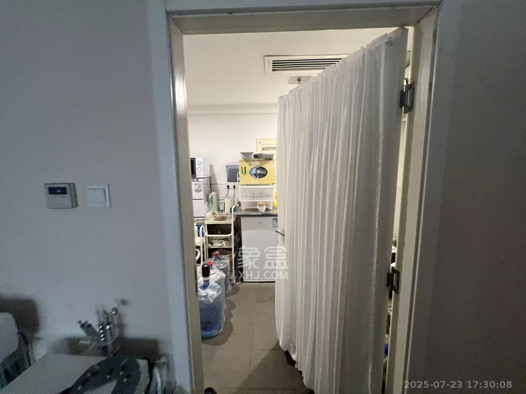 保利国际广场 1室1厅1卫 7500.0元/月 保利国际广场 1室1厅1卫 7500.0元/月小区图