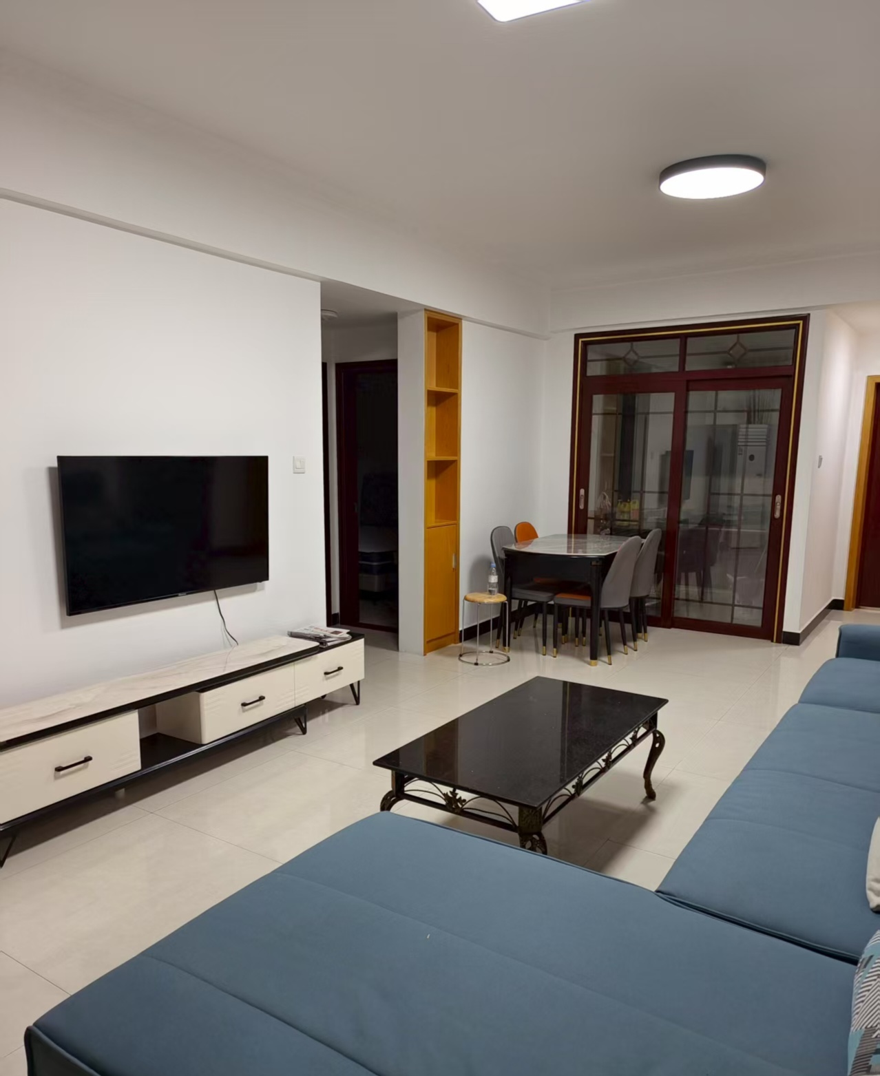 崇和中苑 2室1厅1卫 2100.0元/月 崇和中苑 2室1厅1卫 2100.0元/月室内图