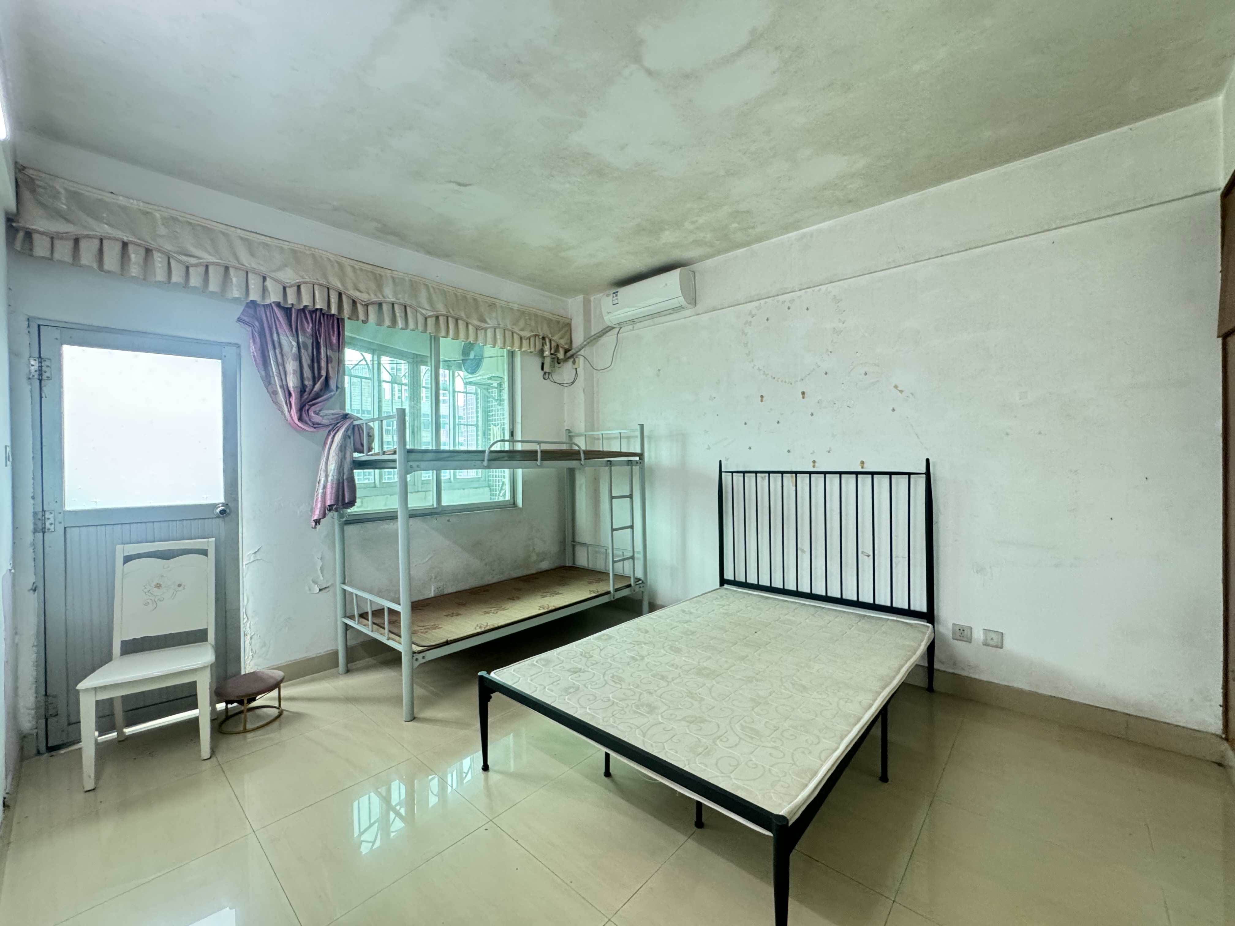 永旺商厦 3室2厅1卫 2000.0元/月 永旺商厦 3室2厅1卫 2000.0元/月室内图