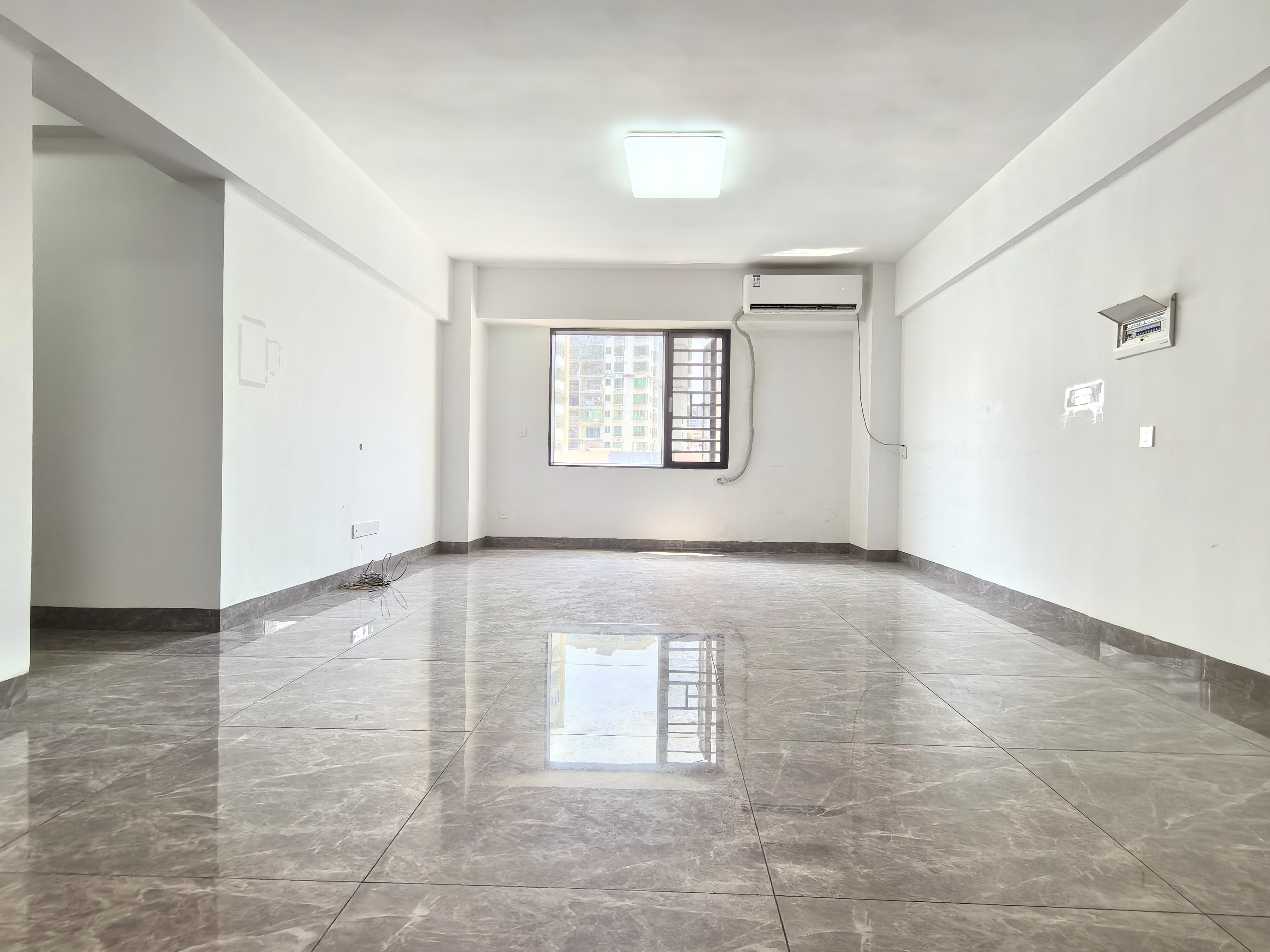 华宝大厦 3室2厅2卫 4000.0元/月 华宝大厦 3室2厅2卫 4000.0元/月室内图