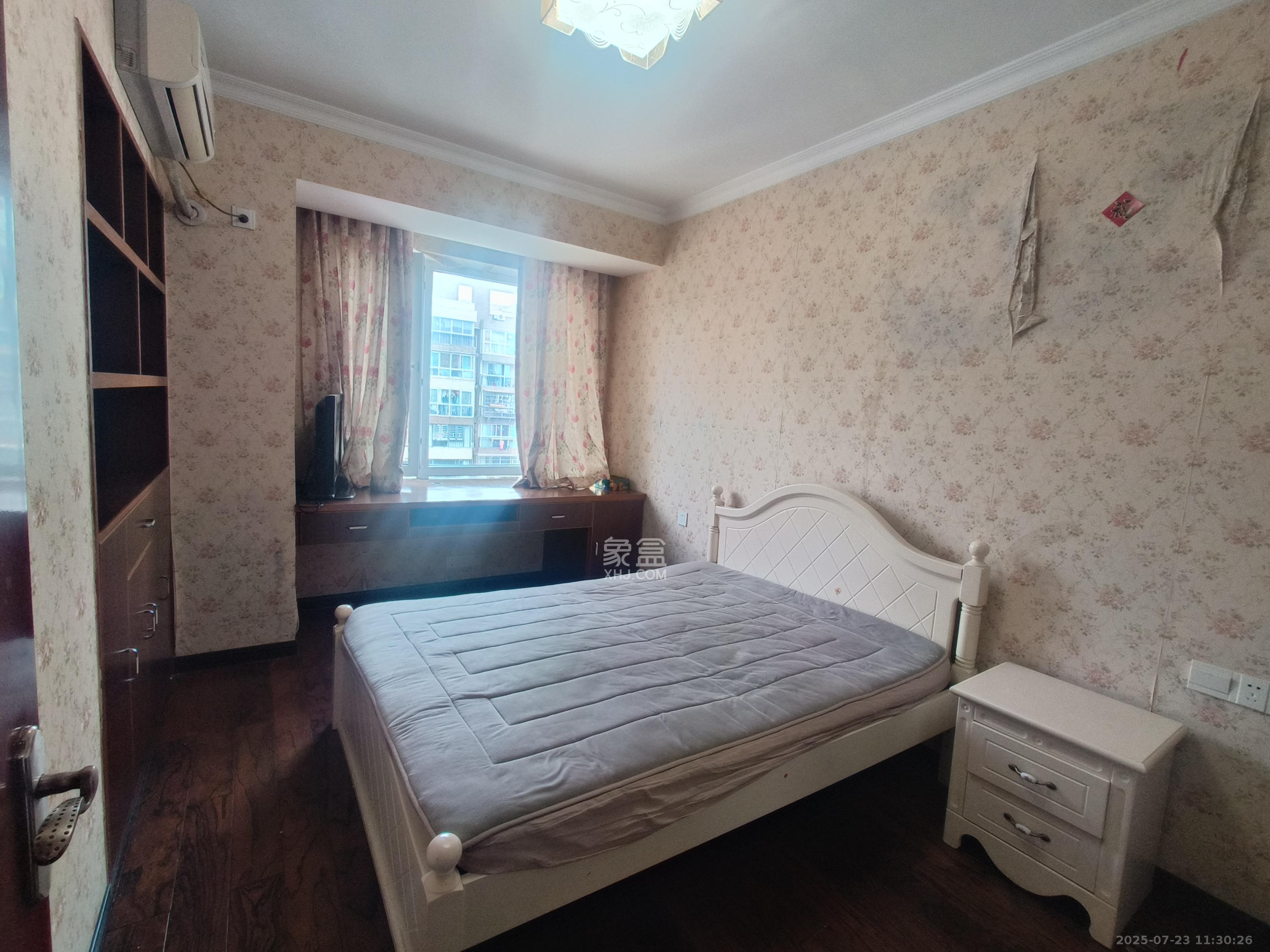 万国城(当代满庭春MOMA)二期 3室2厅2卫 2500.0元/月 万国城(当代满庭春MOMA)二期 3室2厅2卫 2500.0元/月室内图