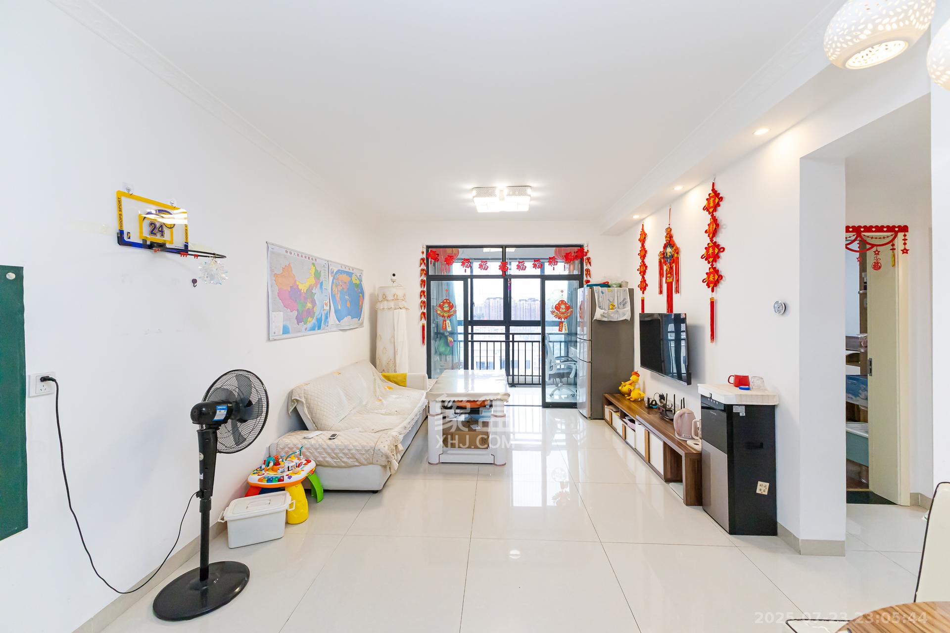 盛腾学林西岸  2室2厅1卫    55.0万 盛腾学林西岸  2室2厅1卫    55.0万客厅