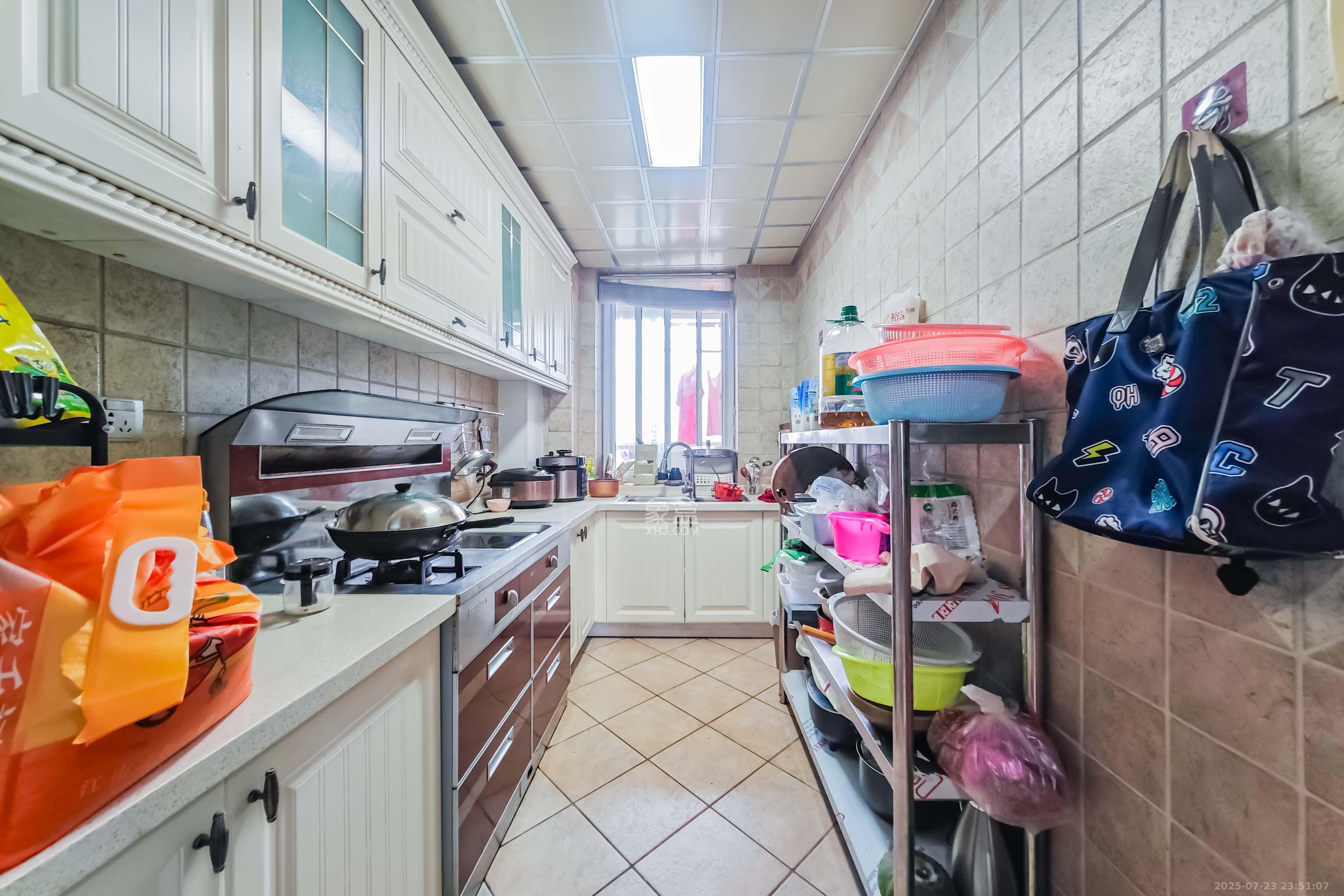 城市山水豪园(山水城市风景) 4室2厅2卫 113.0万 城市山水豪园(山水城市风景) 4室2厅2卫 113.0万厨房