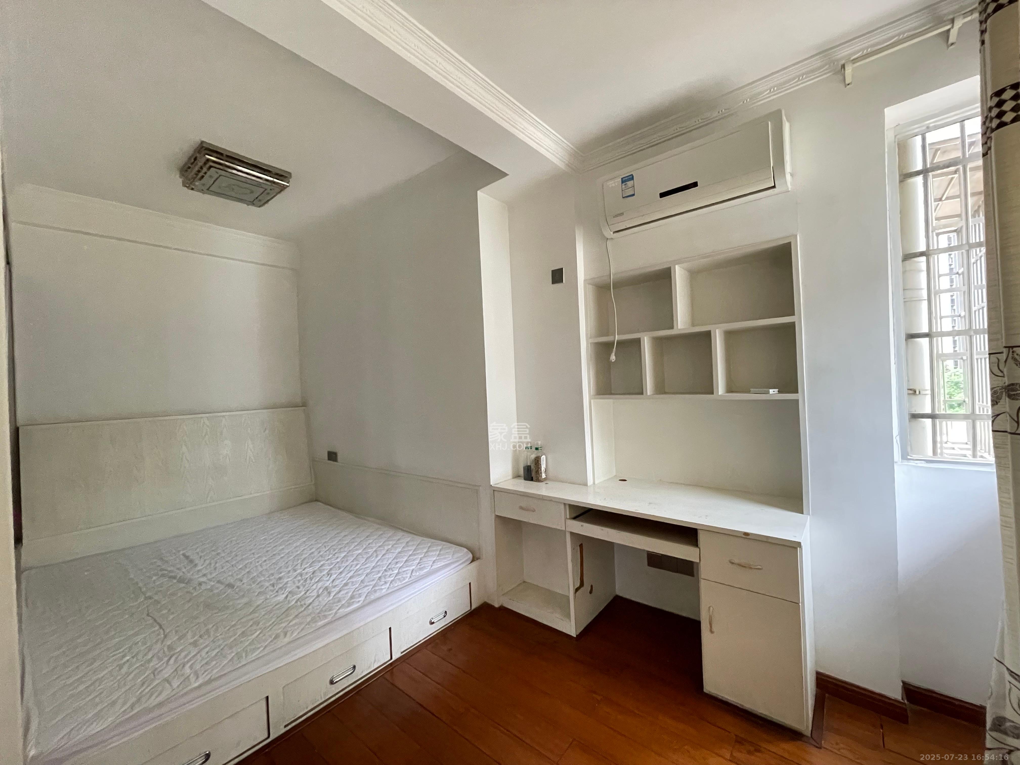 合平安置小区(东方国际石材城) 3室2厅1卫 1700.0元/月 合平安置小区(东方国际石材城) 3室2厅1卫 1700.0元/月室内图