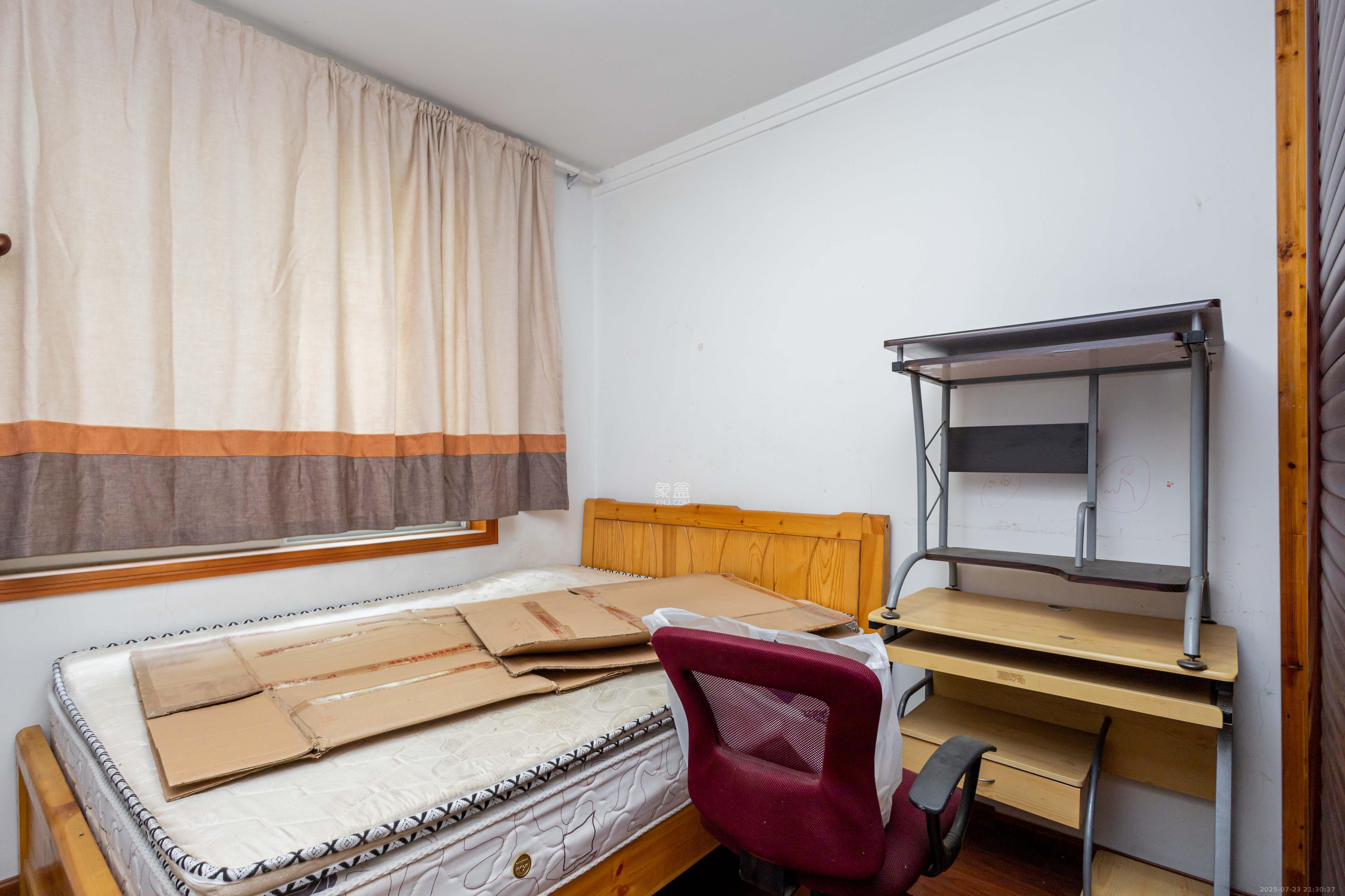 东岸锦城(东方人家)  3室2厅1卫   52.00万 东岸锦城(东方人家)  3室2厅1卫   52.00万卧室