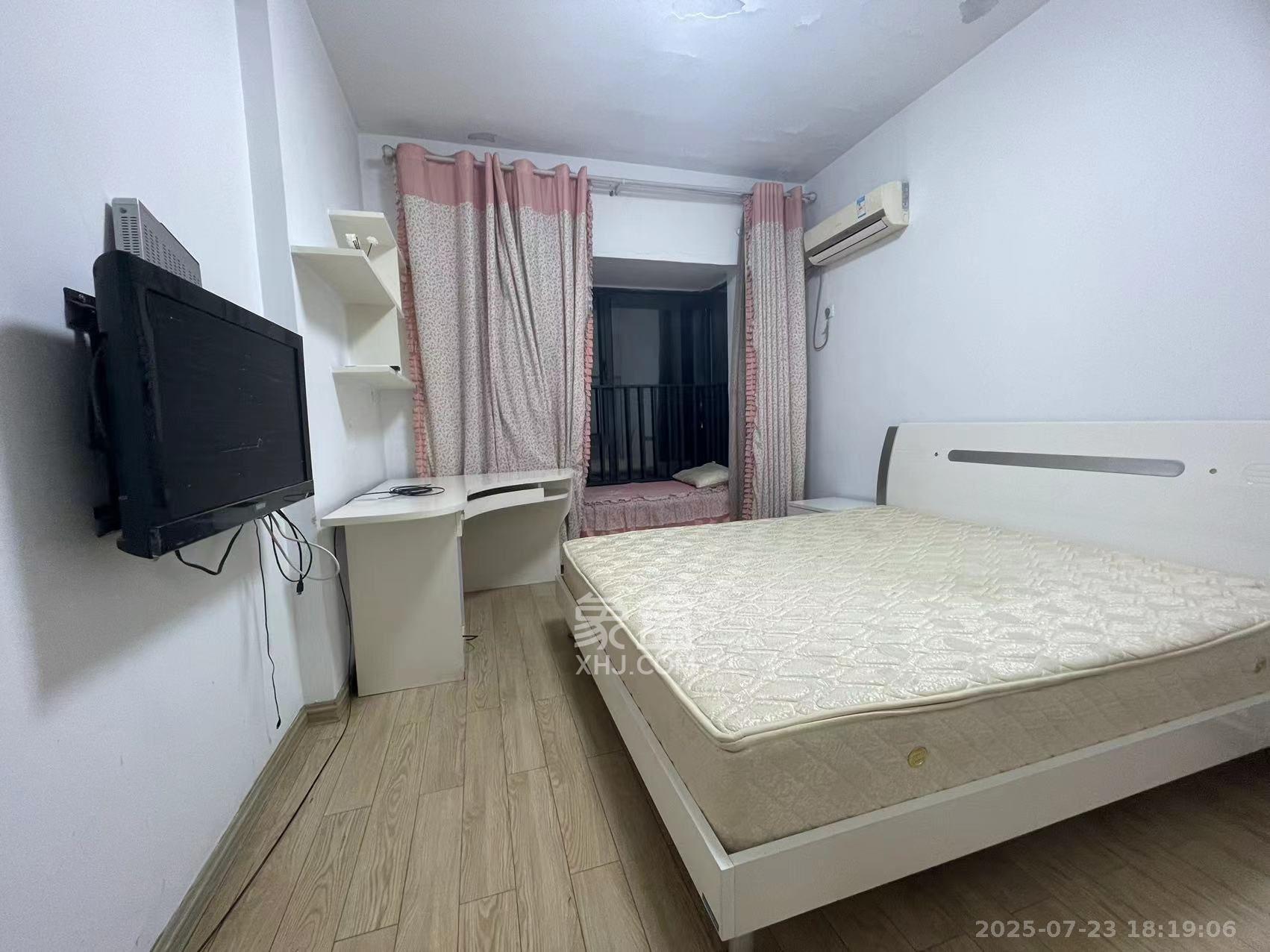 锦绣世纪  1室1厅1卫    1800.0元/月 锦绣世纪  1室1厅1卫    1800.0元/月室内图