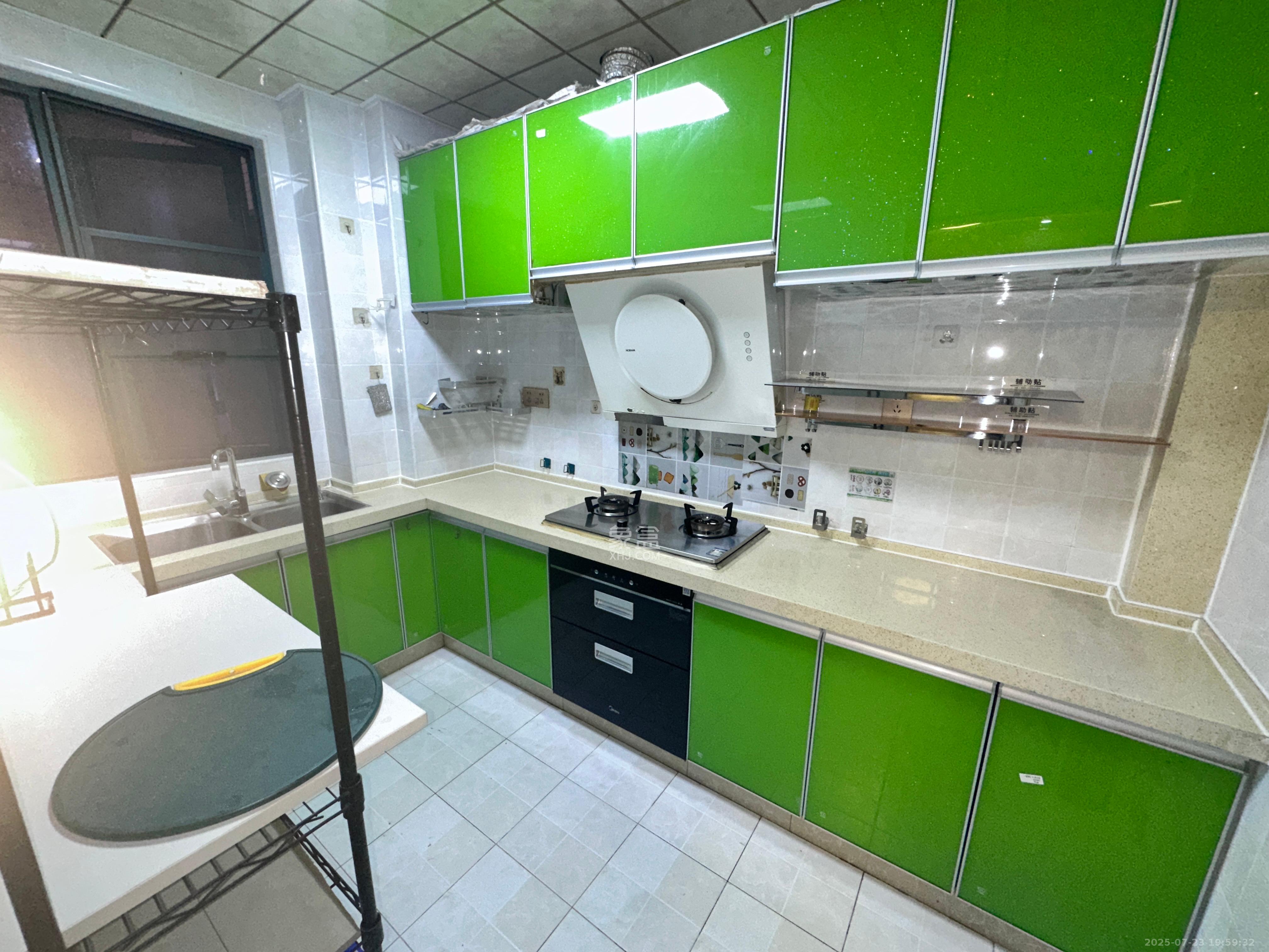 博长山水香颐  4室2厅2卫    2600.0元/月 博长山水香颐  4室2厅2卫    2600.0元/月室内图