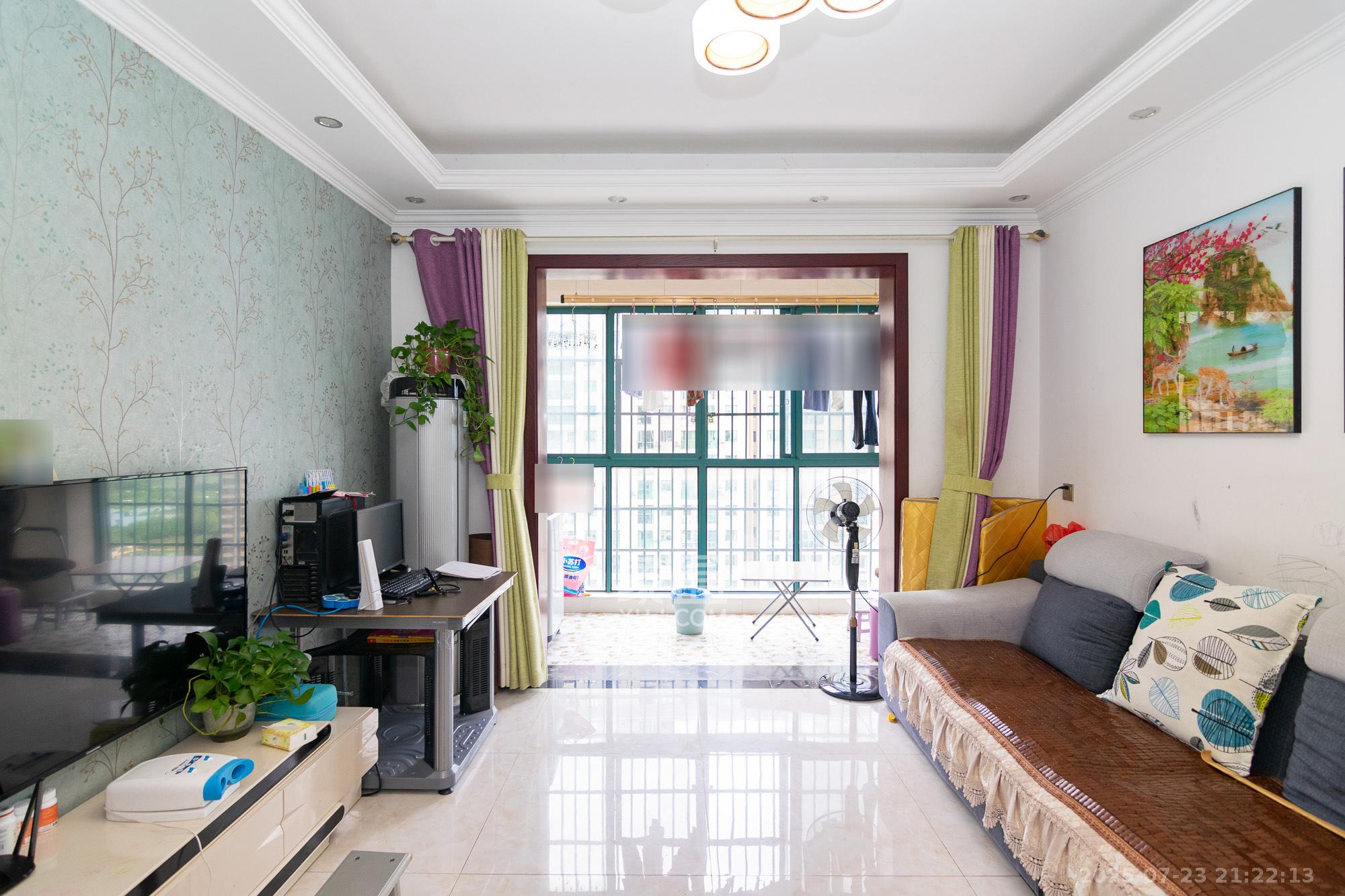 富基世纪公园 3室2厅1卫 53.0万 富基世纪公园 3室2厅1卫 53.0万客厅