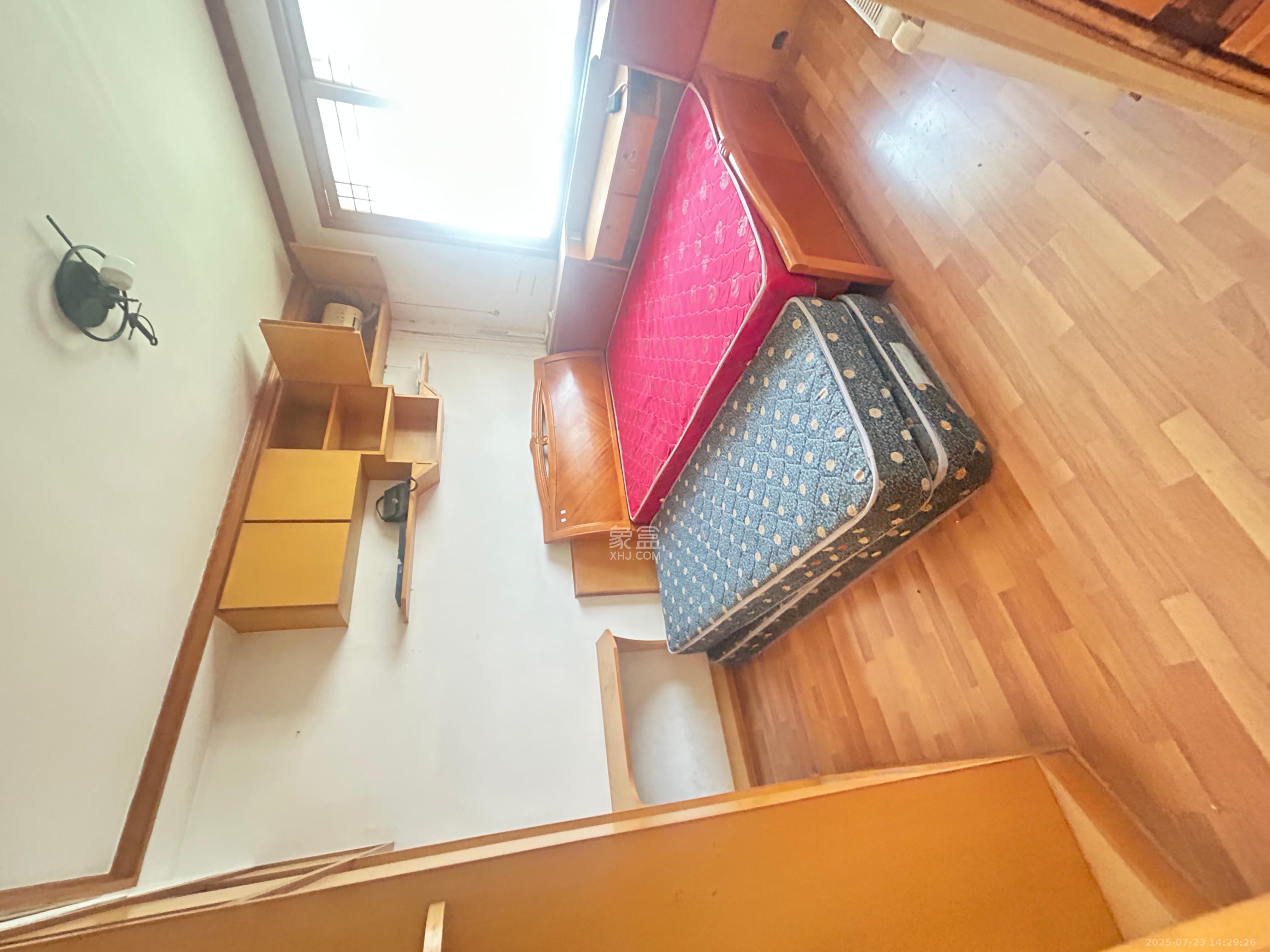 三湘小区 3室2厅2卫 1500.0元/月 三湘小区 3室2厅2卫 1500.0元/月室内图