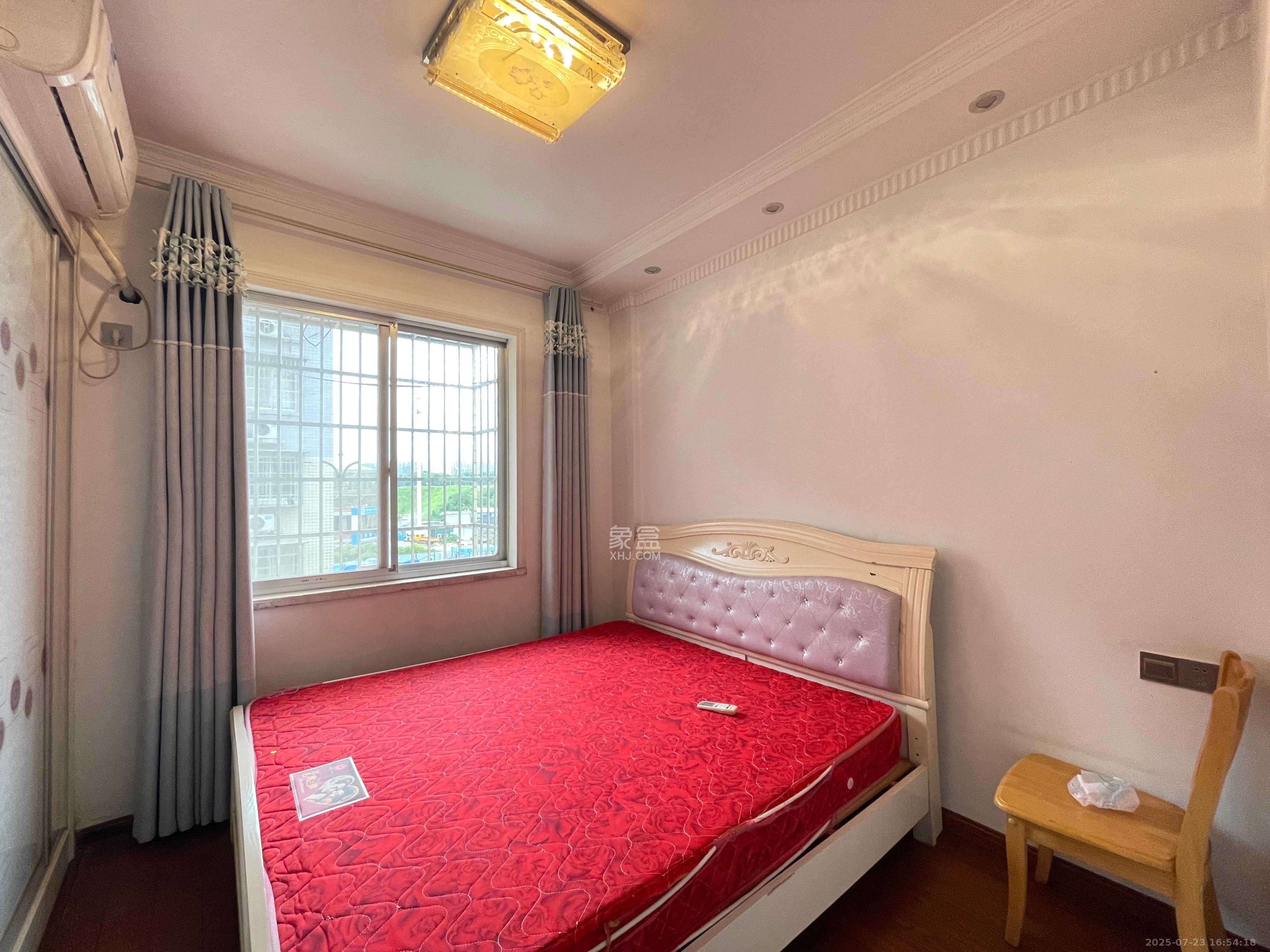 合平安置小区(东方国际石材城) 3室2厅1卫 1700.0元/月 合平安置小区(东方国际石材城) 3室2厅1卫 1700.0元/月室内图