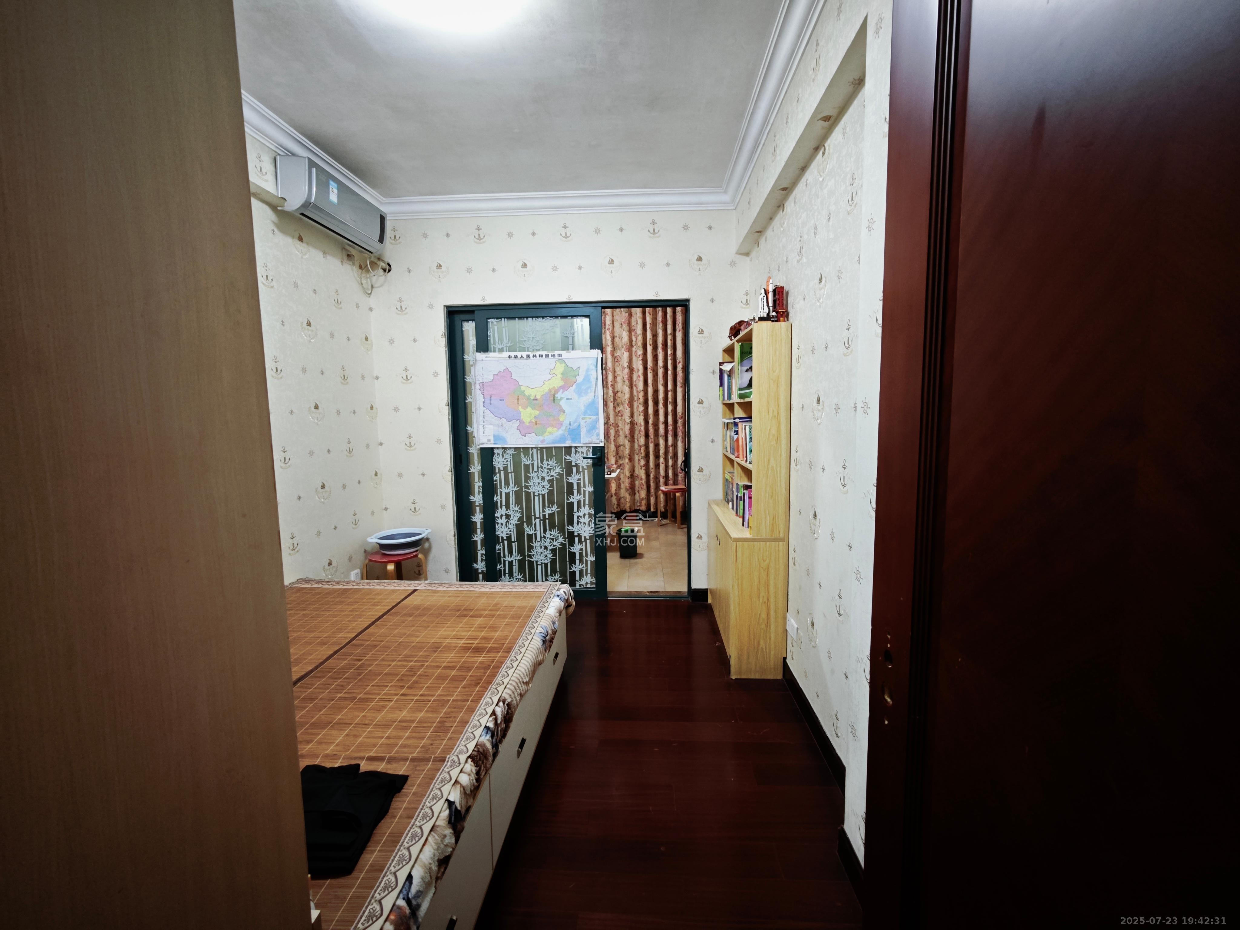 恒大华府  3室2厅2卫    3500.0元/月 恒大华府  3室2厅2卫    3500.0元/月室内图