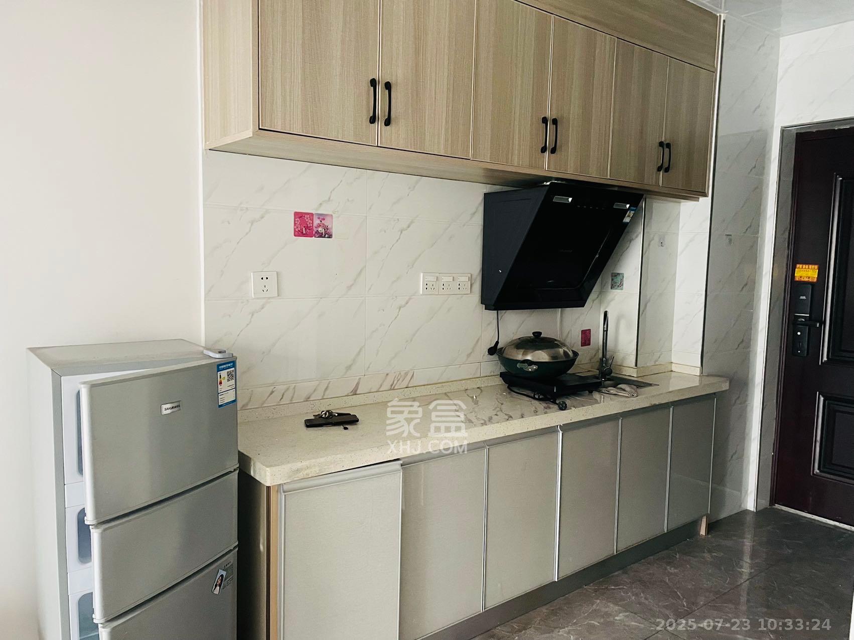 裕天国际商汇中心 1室1厅1卫 1550.0元/月 裕天国际商汇中心 1室1厅1卫 1550.0元/月室内图