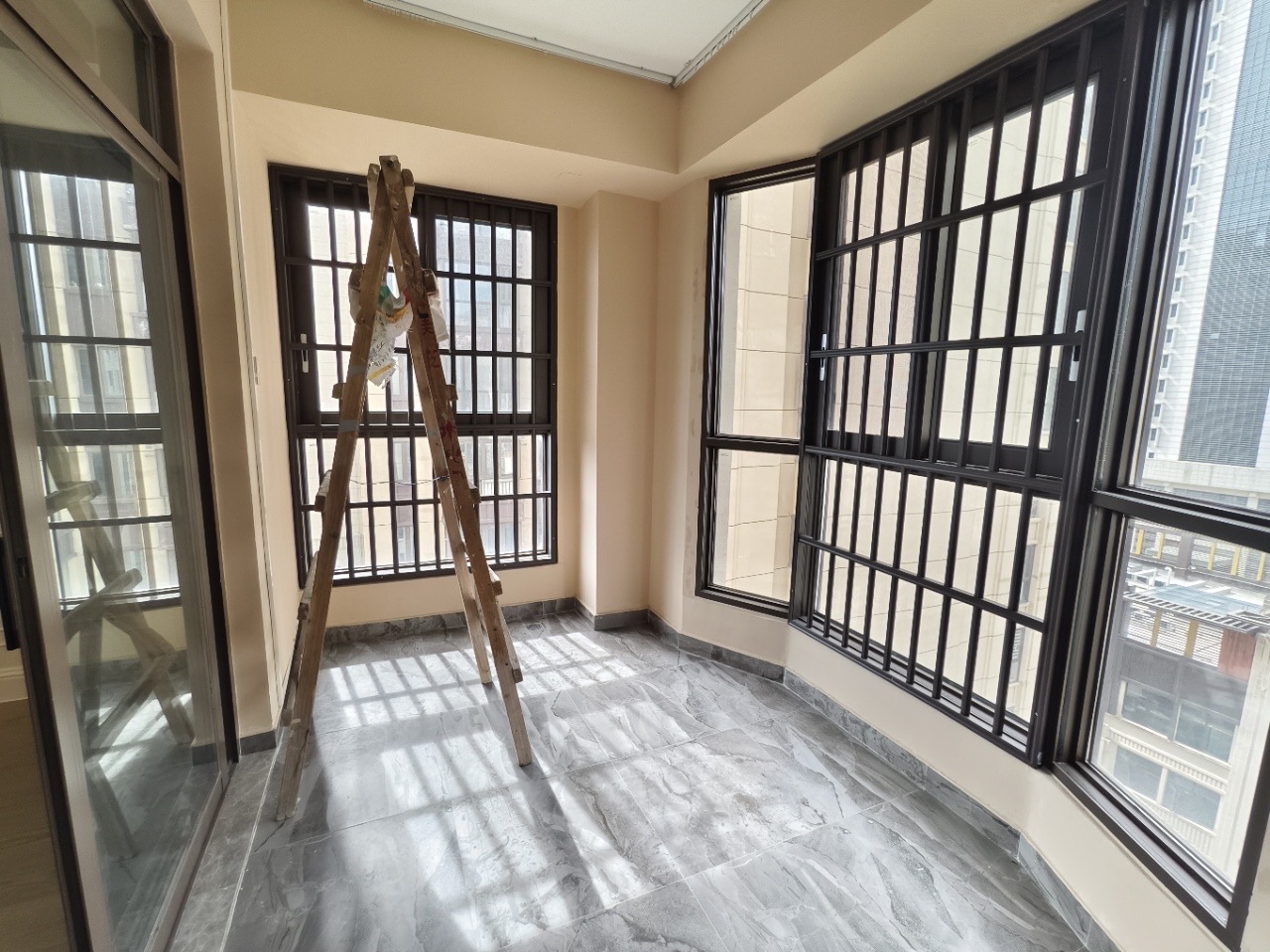 海航豪庭北苑 4室2厅3卫 6500.0元/月 海航豪庭北苑 4室2厅3卫 6500.0元/月室内图