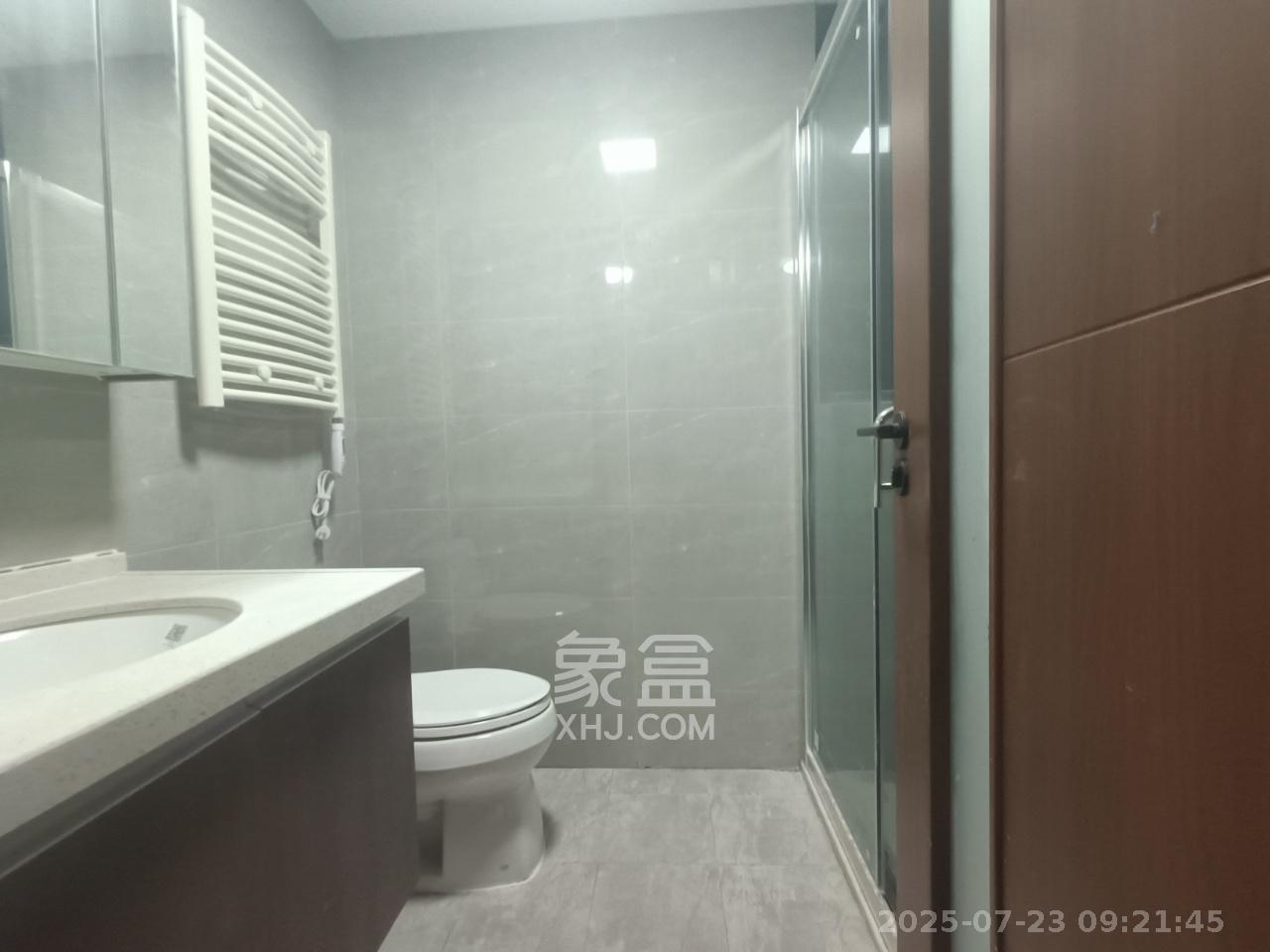 绿地长沙城际空间站(绿地新里佳苑) 5室2厅3卫 5500.0元/月 绿地长沙城际空间站(绿地新里佳苑) 5室2厅3卫 5500.0元/月室内图