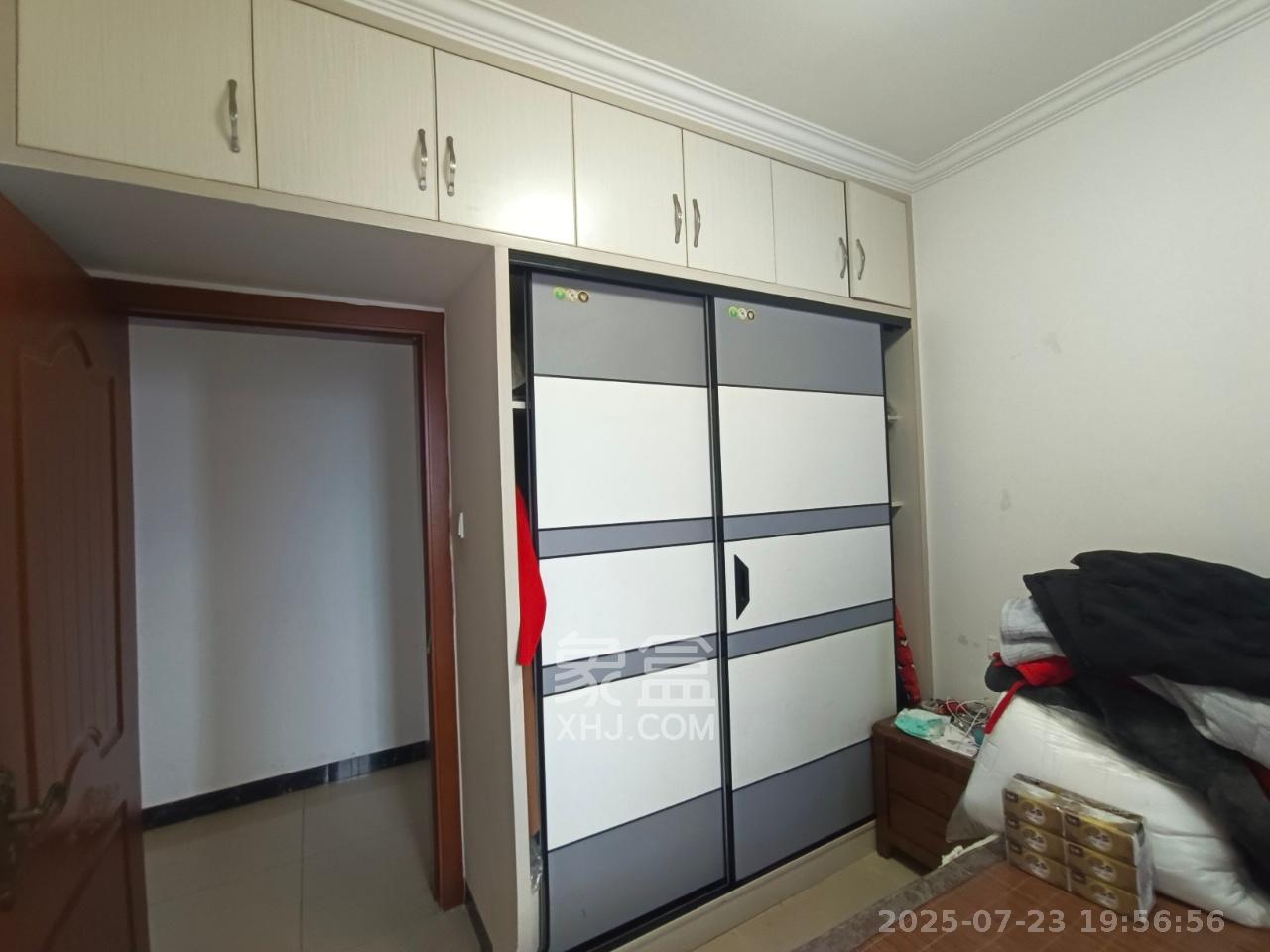 凯富南方鑫城 4室2厅2卫 2500.0元/月 凯富南方鑫城 4室2厅2卫 2500.0元/月室内图