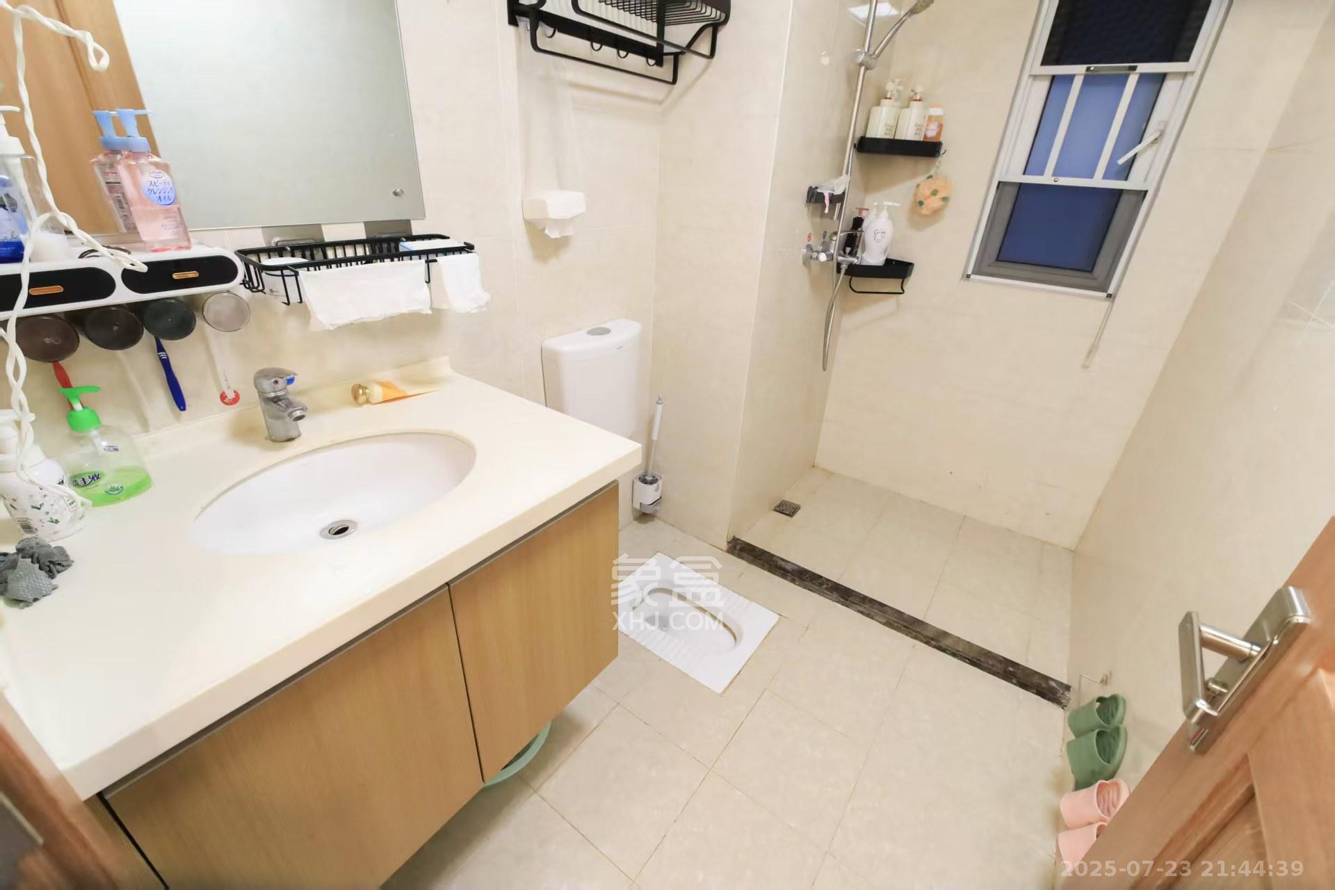 金科集美天辰  3室2厅1卫   2500.00元/月室内图