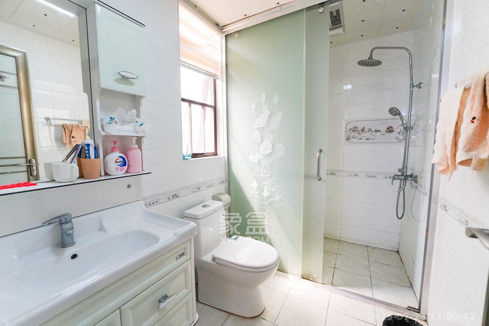 奥林匹克花园贡院三期 4室2厅2卫 2800.0元/月 奥林匹克花园贡院三期 4室2厅2卫 2800.0元/月室内图