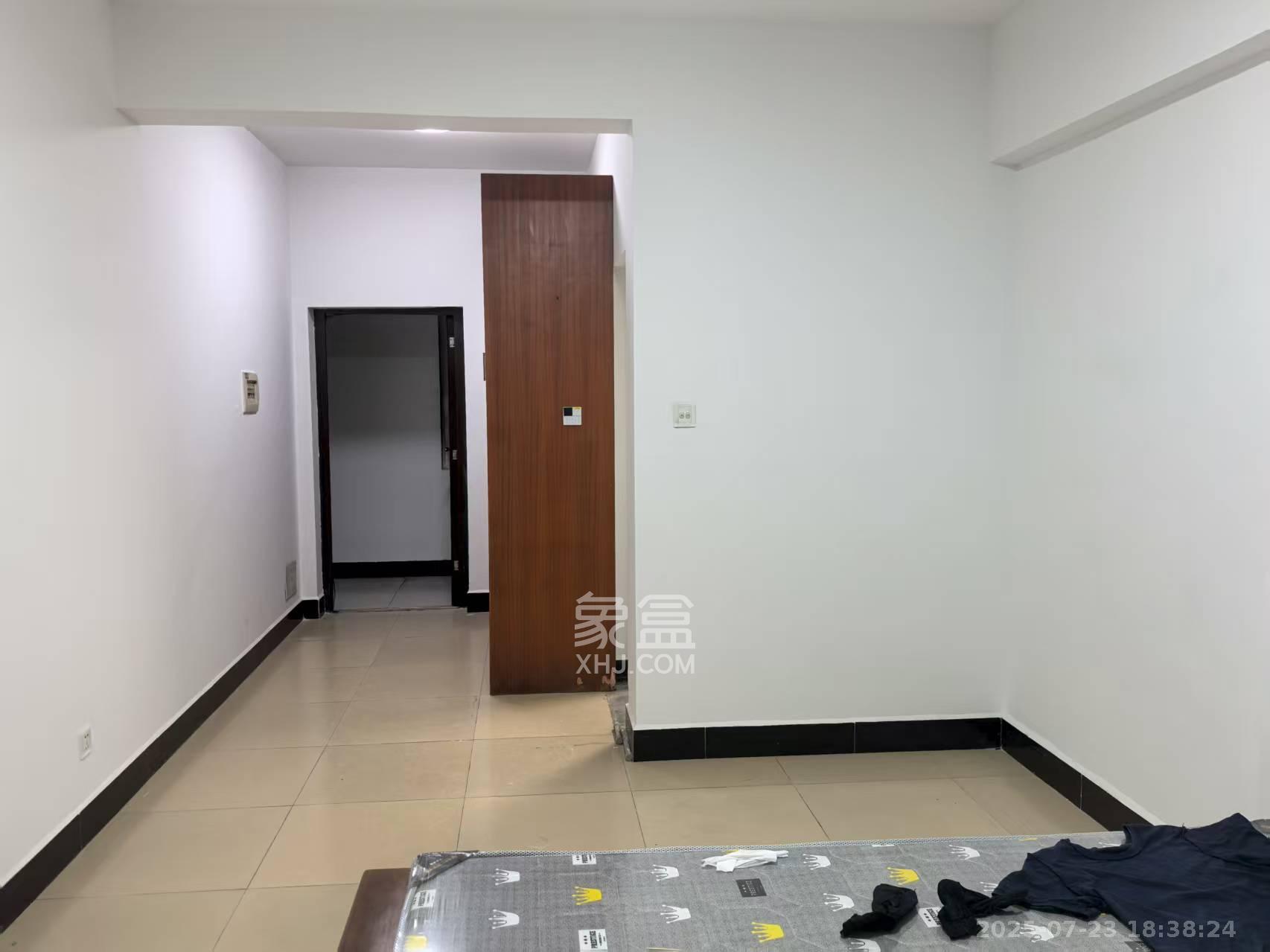 开源鑫景  1室1厅1卫   1200.00元/月室内图