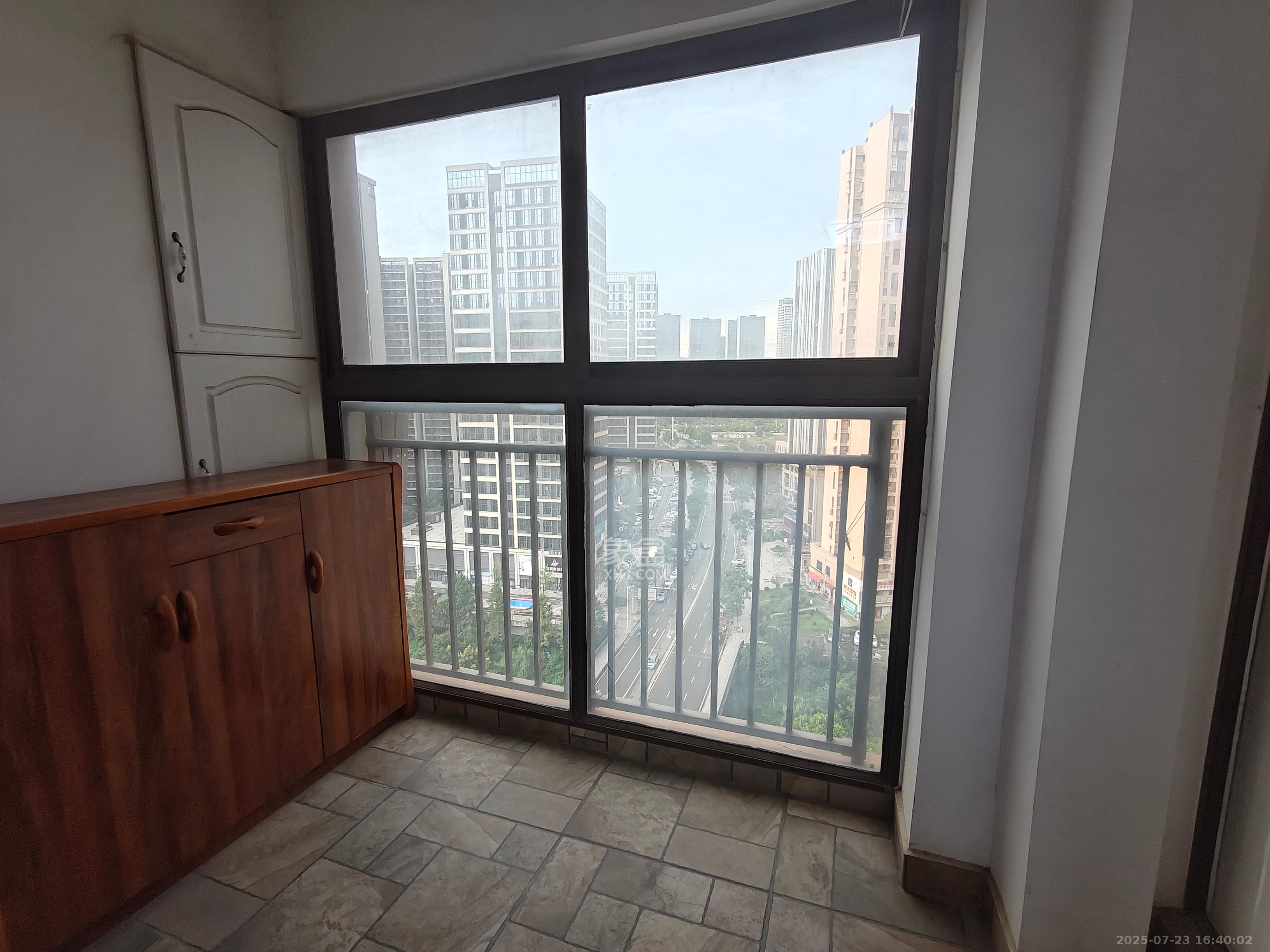 旭辉御府 3室2厅1卫 2400.0元/月 旭辉御府 3室2厅1卫 2400.0元/月室内图