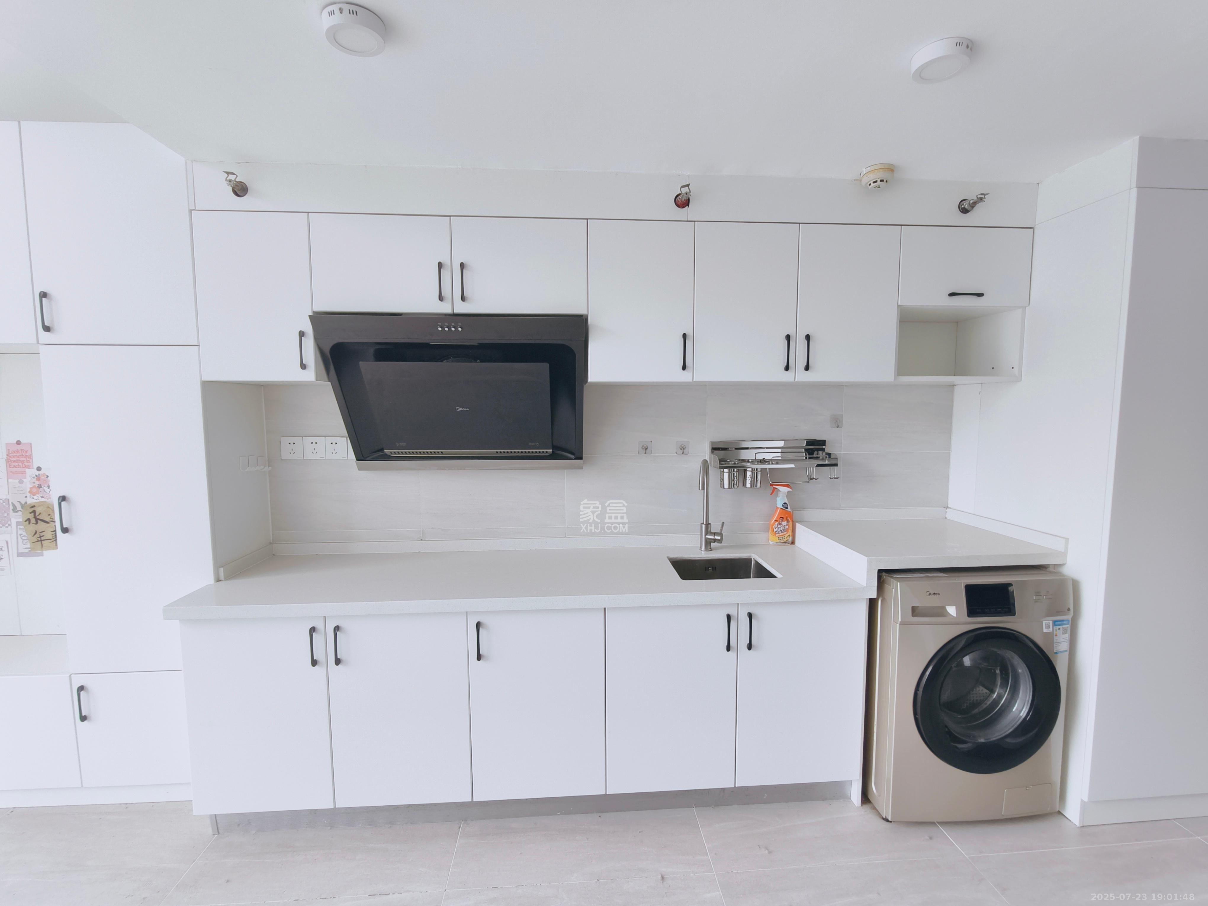 梅溪半岛 1室0厅0卫 2500.0元/月 梅溪半岛 1室0厅0卫 2500.0元/月室内图