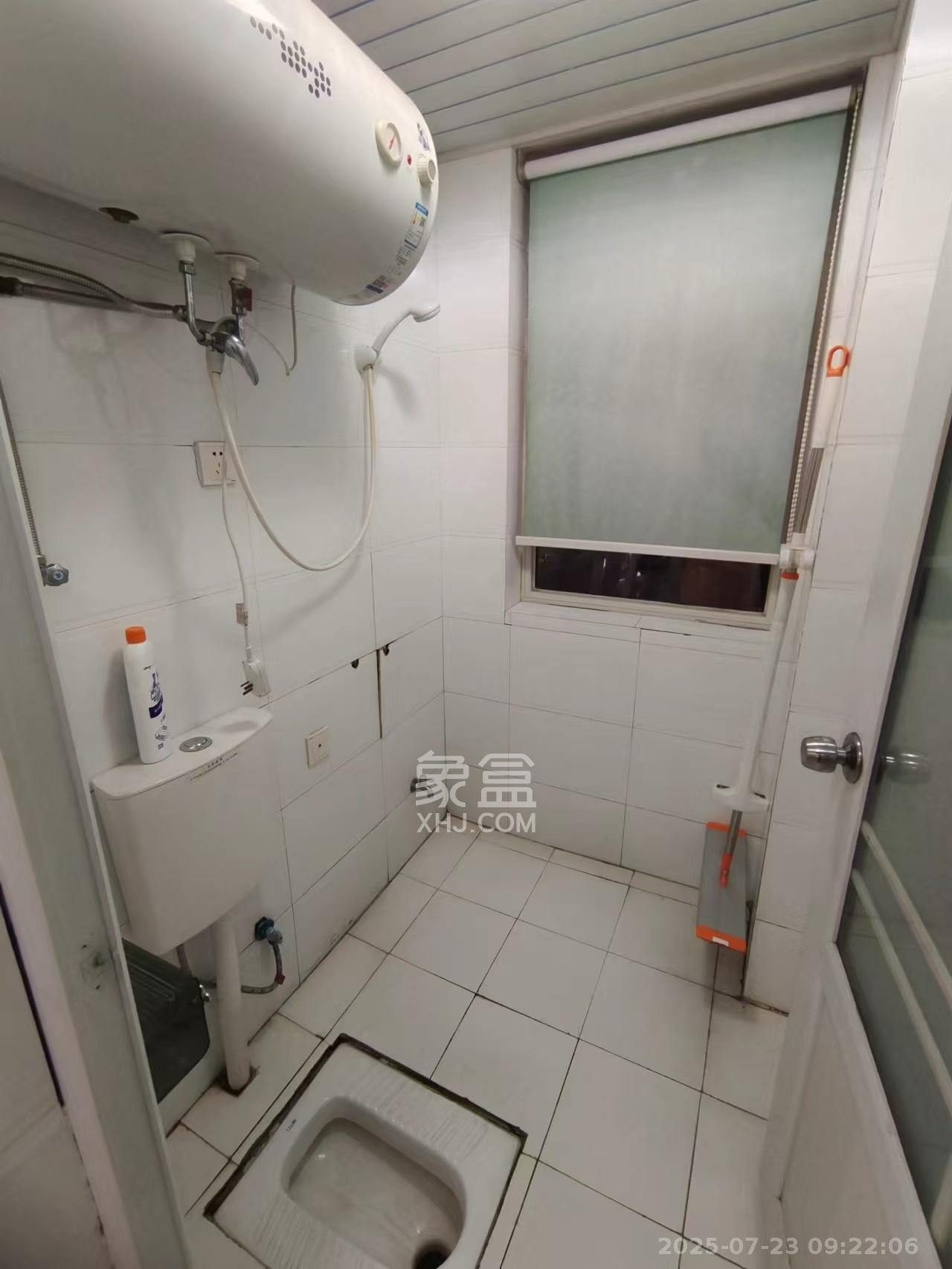 金色屋顶 3室2厅2卫 5000.0元/月 金色屋顶 3室2厅2卫 5000.0元/月室内图