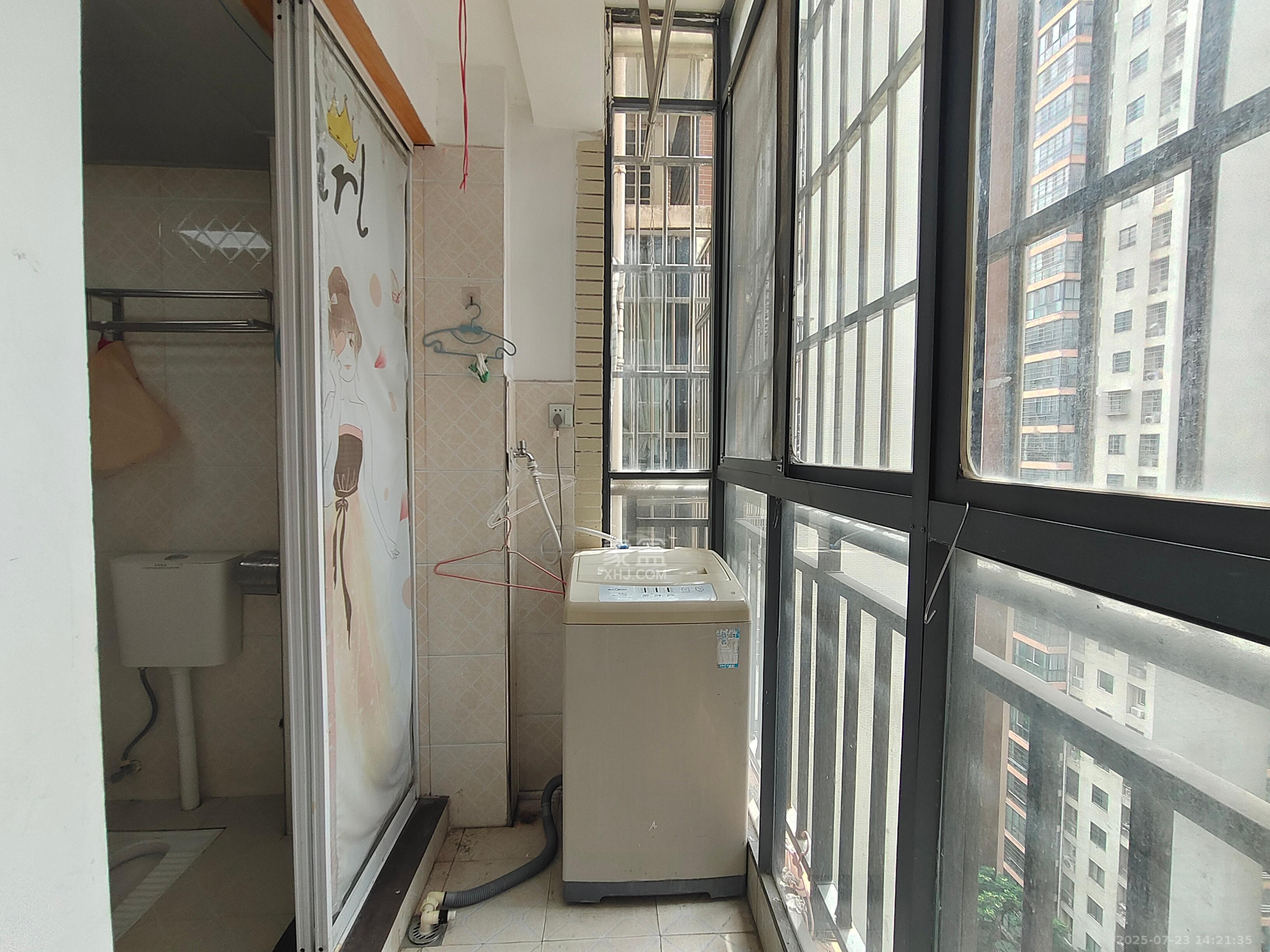 楚天世纪城东苑  3室2厅1卫   1900.00元/月室内图