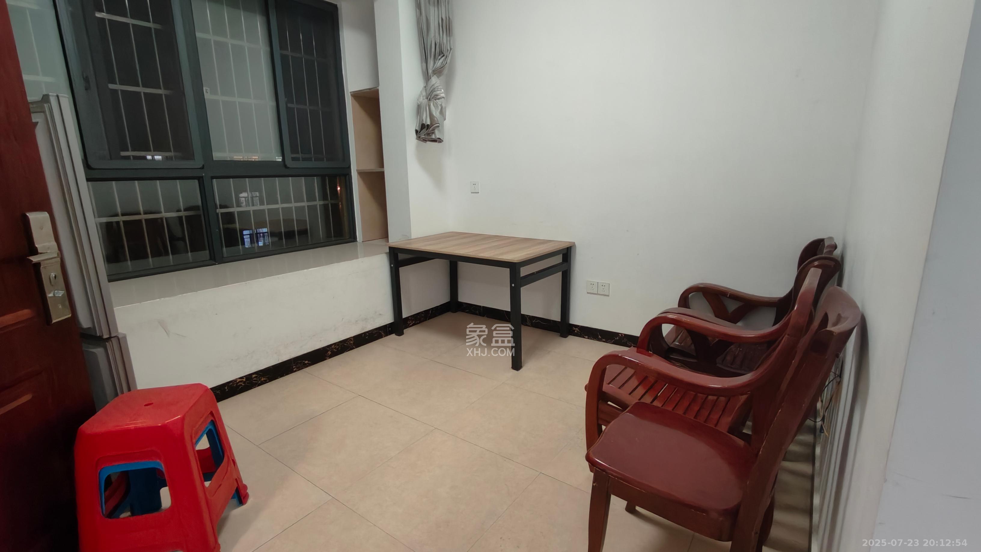 五星龙廻塘小区 1室1厅1卫 1600.0元/月 五星龙廻塘小区 1室1厅1卫 1600.0元/月室内图