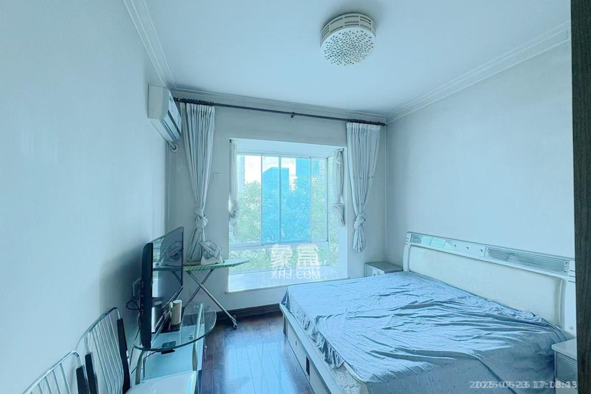 颐美园 3室2厅2卫 2600.0元/月 颐美园 3室2厅2卫 2600.0元/月室内图