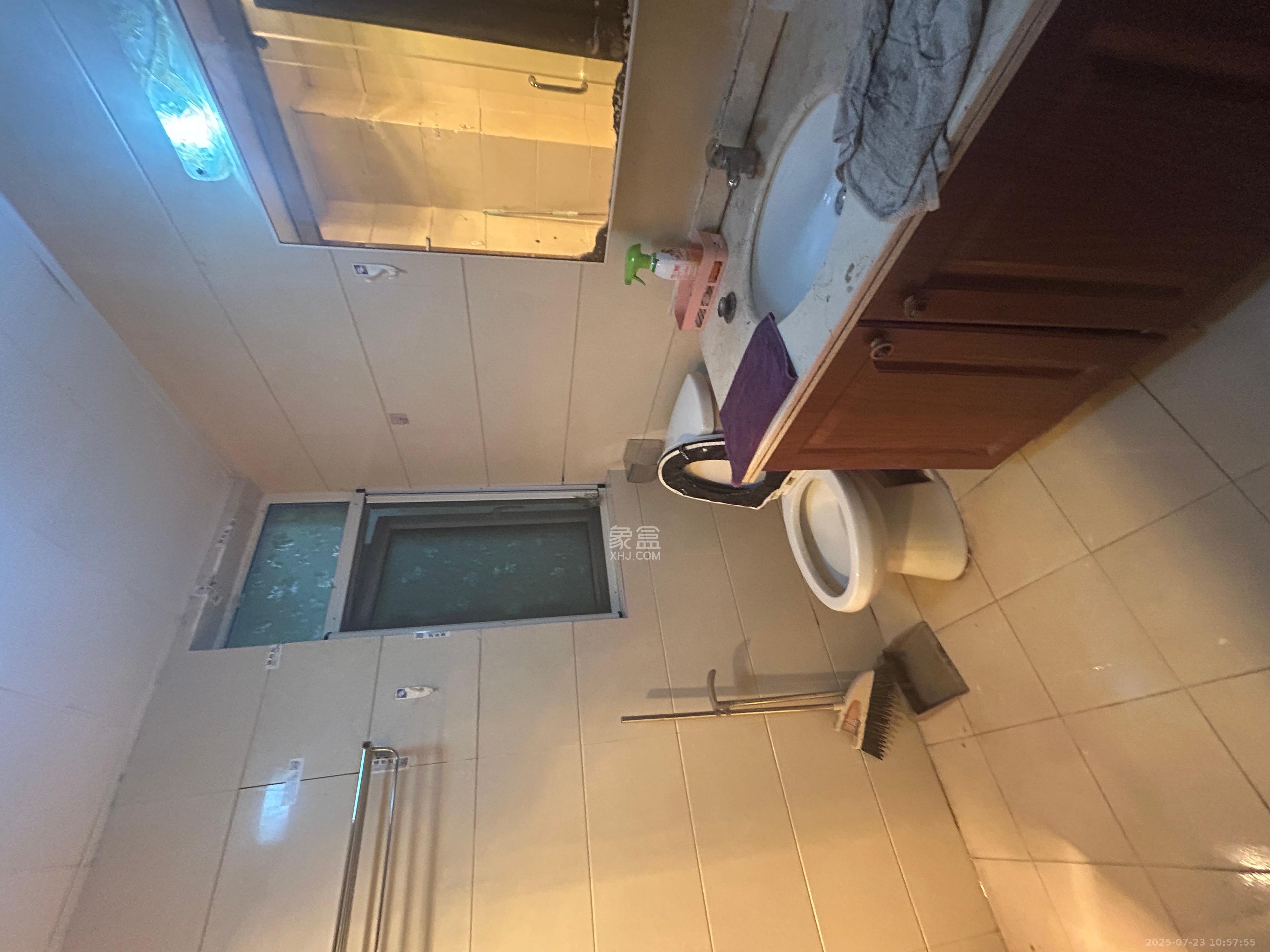 郡原居里 3室2厅1卫 1700.0元/月 郡原居里 3室2厅1卫 1700.0元/月室内图