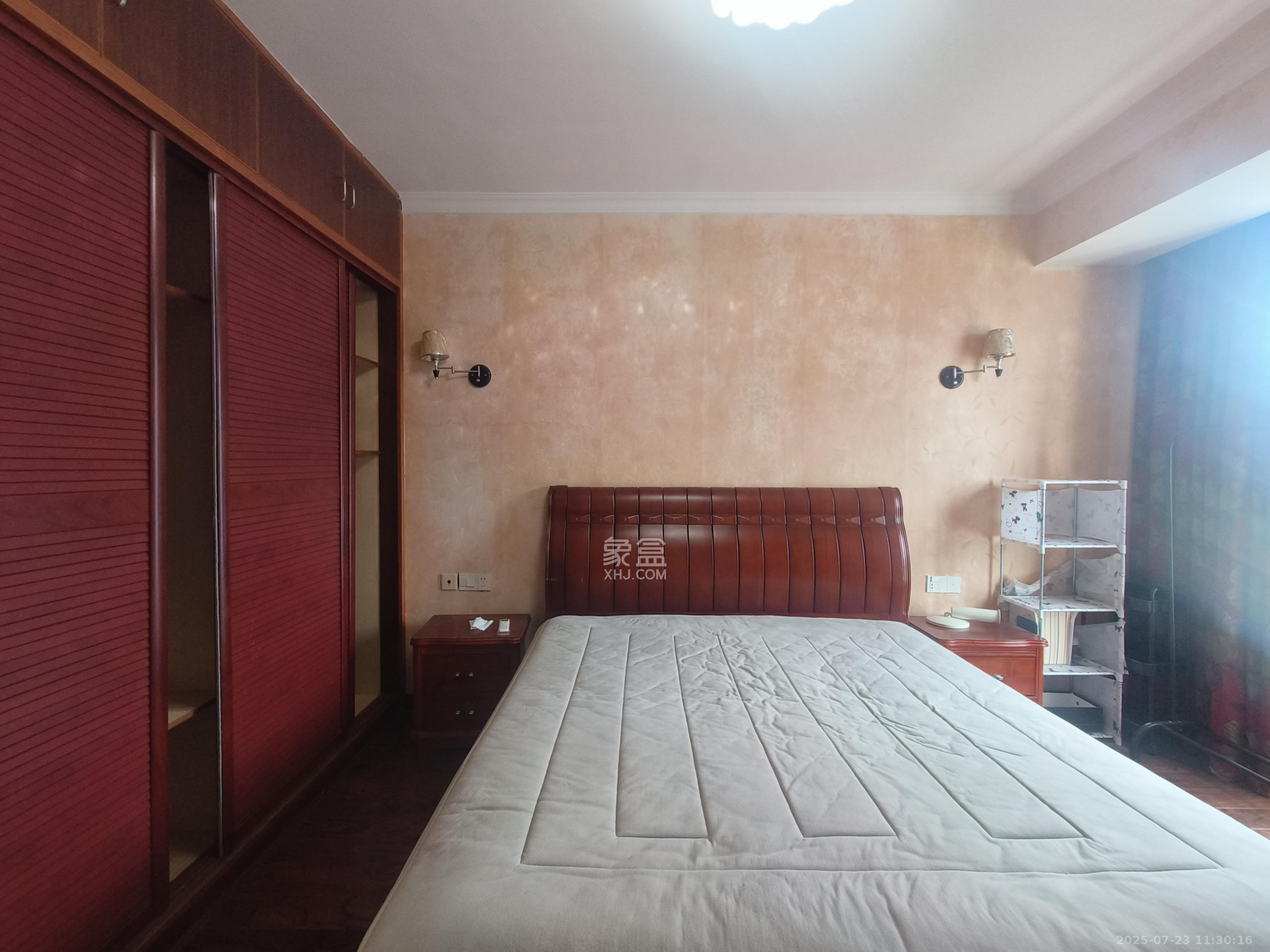 万国城(当代满庭春MOMA)二期 3室2厅2卫 2500.0元/月 万国城(当代满庭春MOMA)二期 3室2厅2卫 2500.0元/月室内图