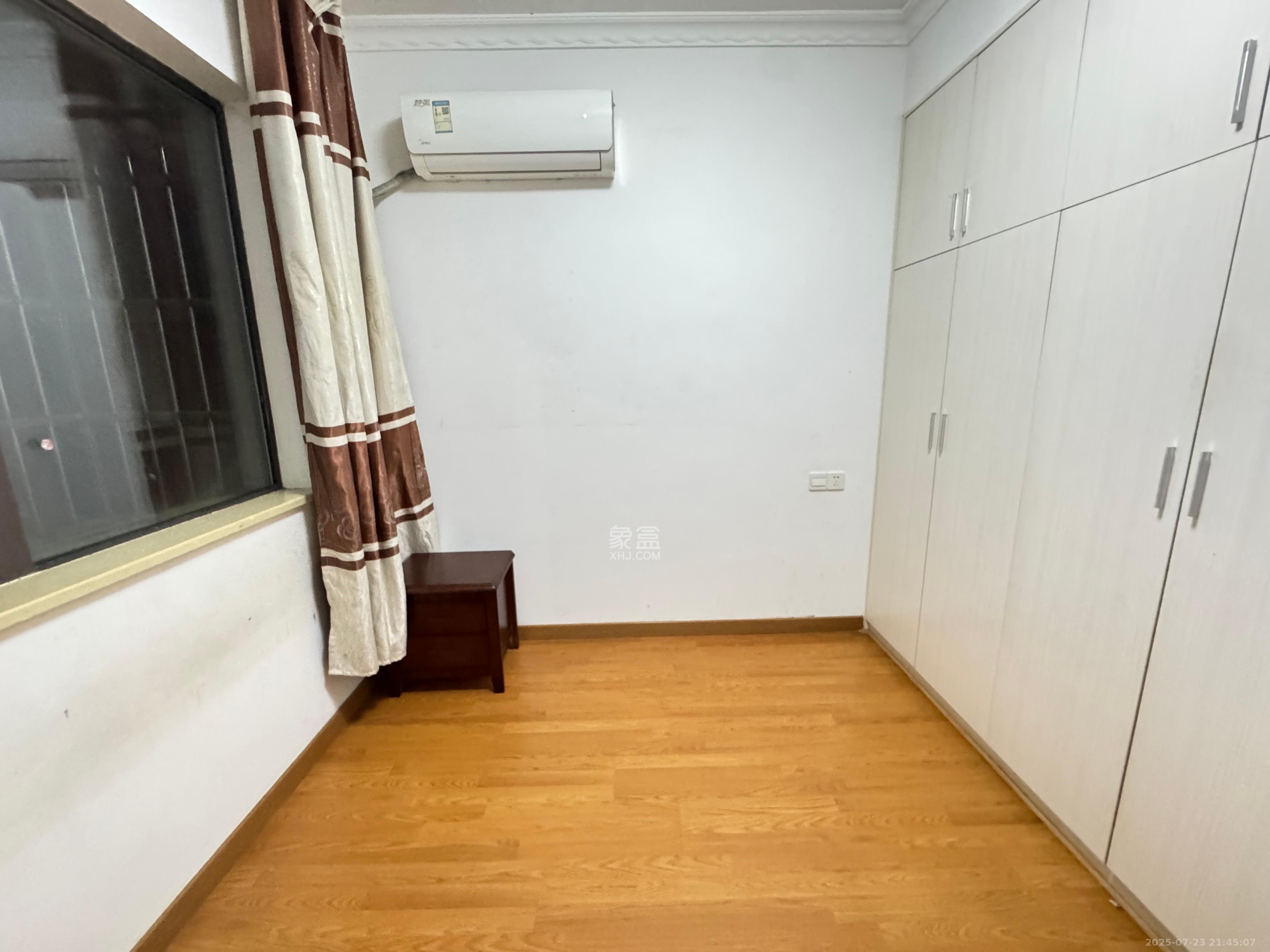 同鑫家园 3室2厅2卫 2950.0元/月 同鑫家园 3室2厅2卫 2950.0元/月室内图