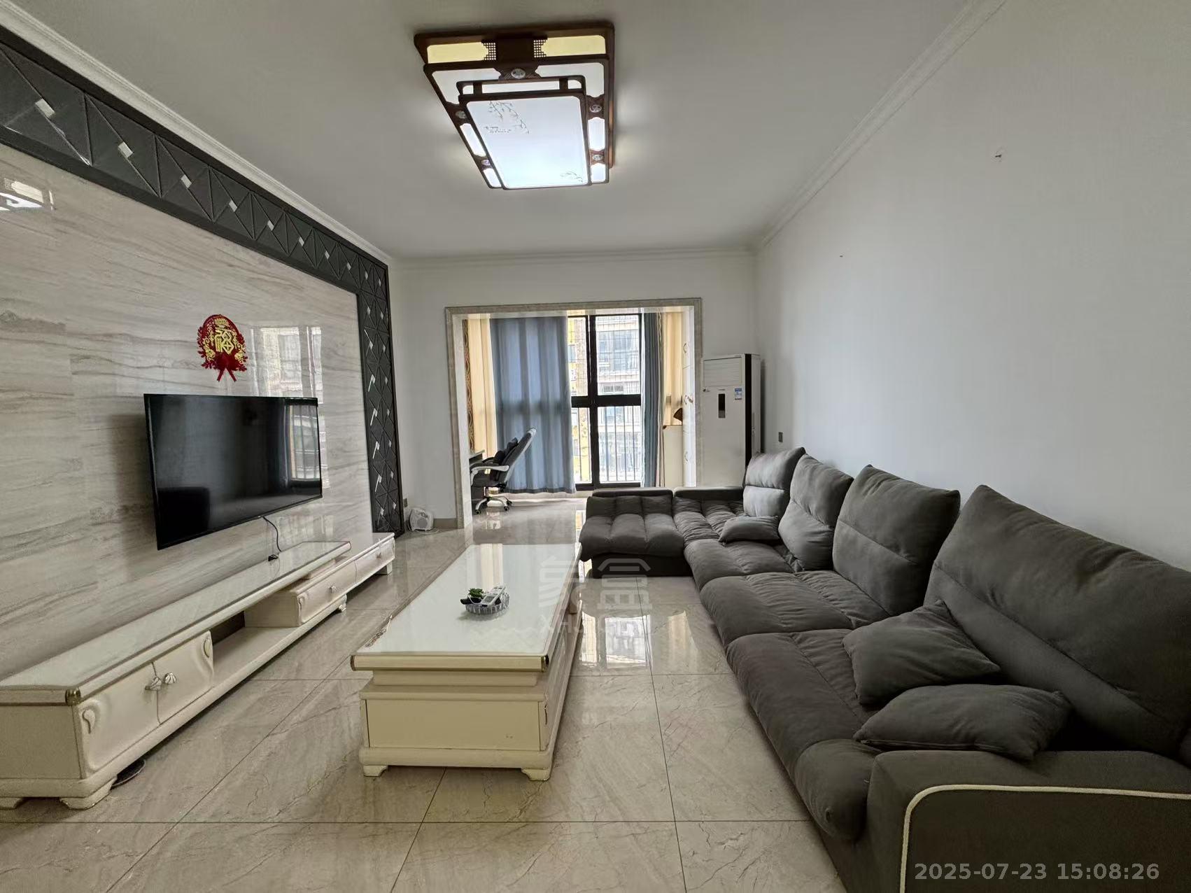 海韵天城  2室2厅1卫    1600.0元/月 海韵天城  2室2厅1卫    1600.0元/月室内图1