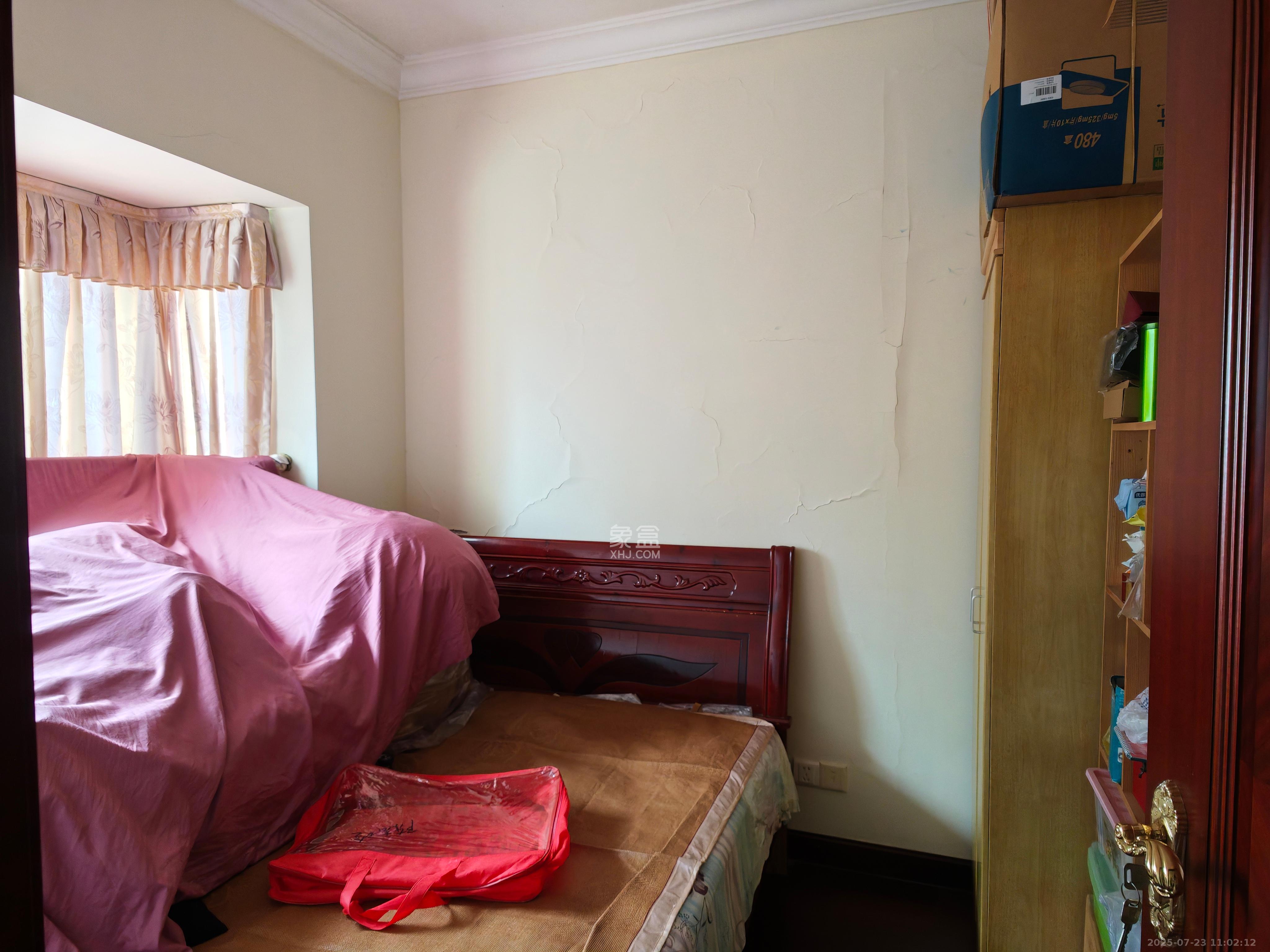 恒大华府  3室2厅1卫    2500.0元/月 恒大华府  3室2厅1卫    2500.0元/月室内图1