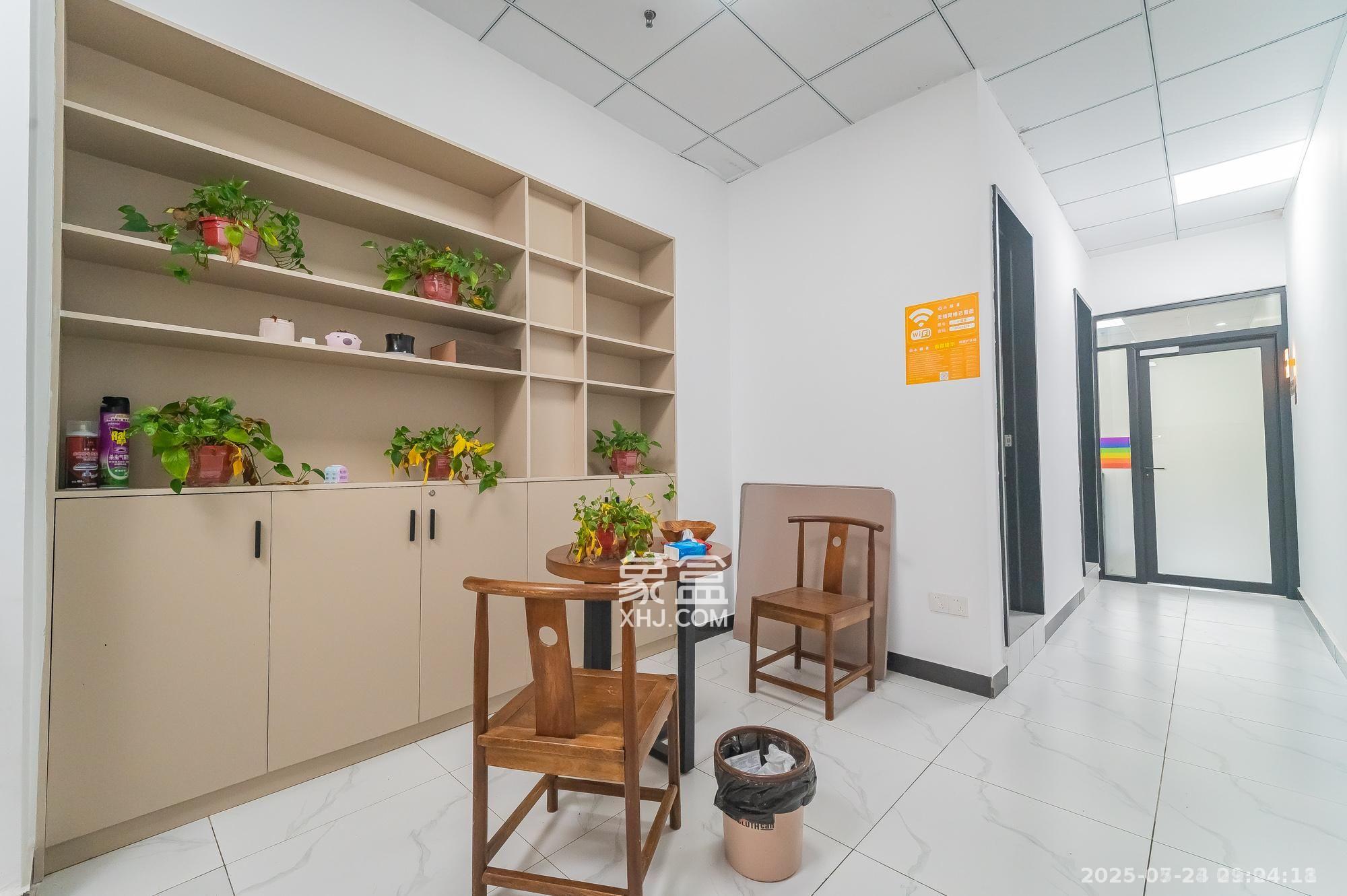 华润置地广场二期   113.36㎡      4000.0元/月室内图