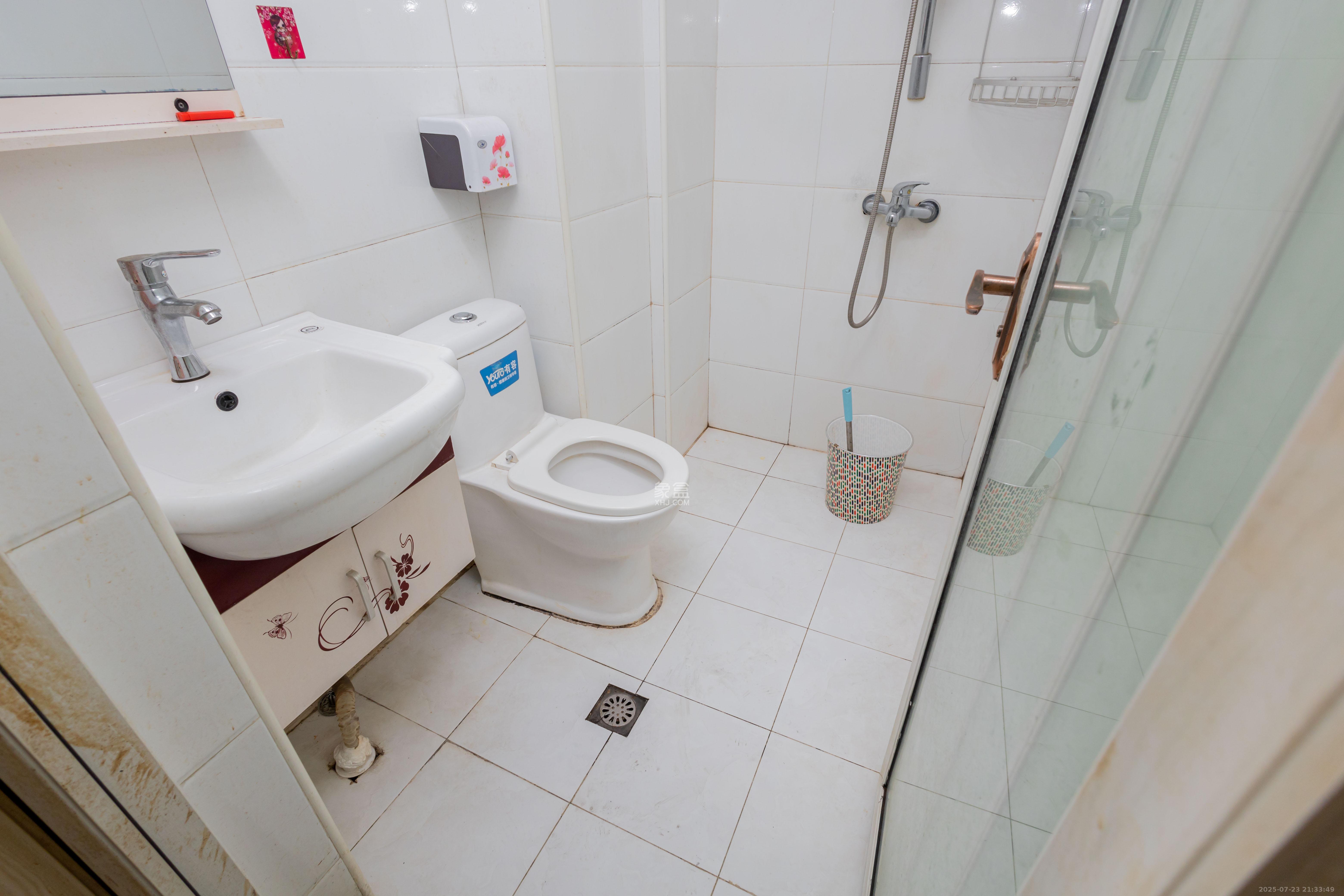 新远时代  1室1厅1卫   18.80万卫生间