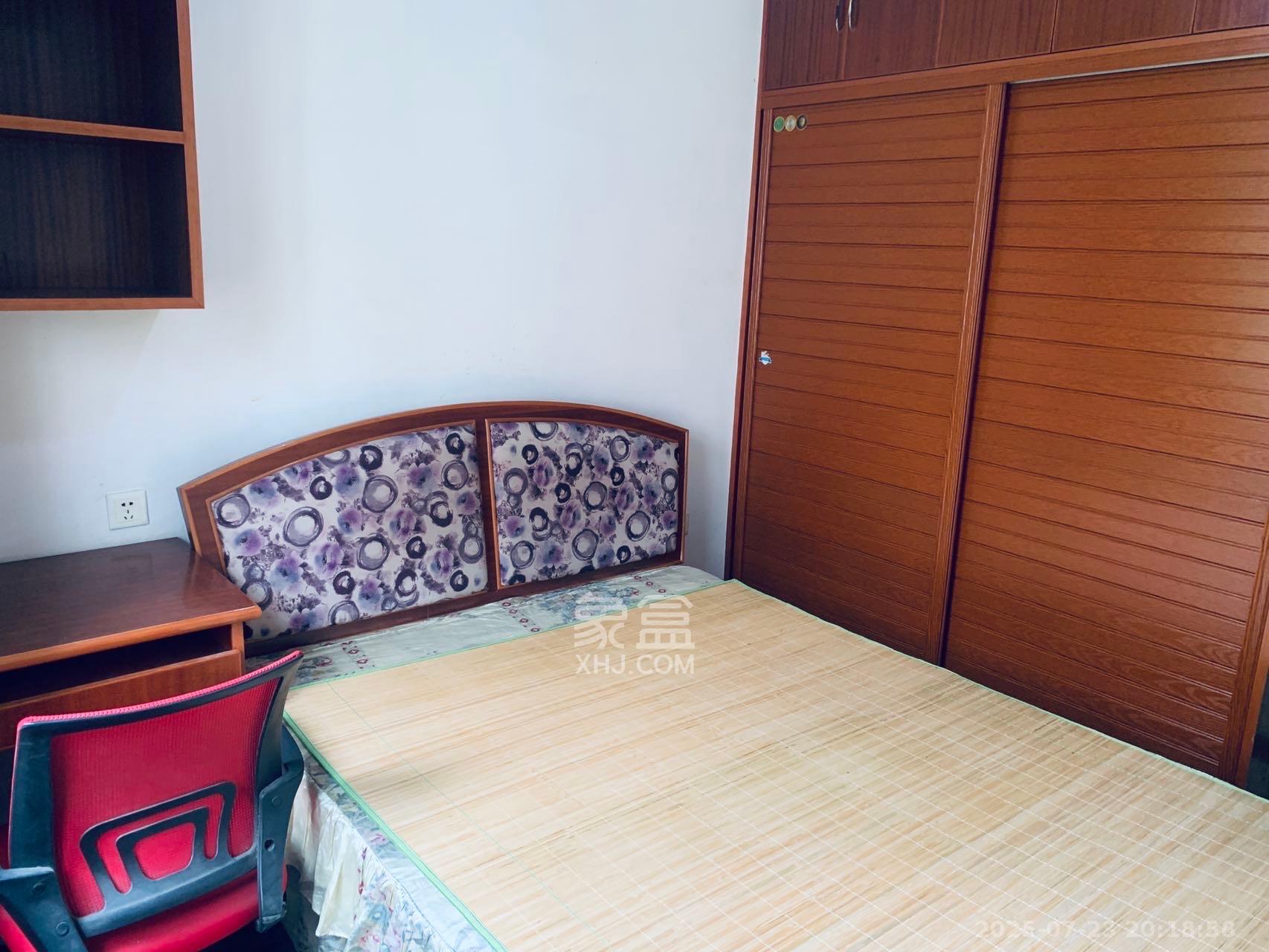 莲湖汽配城 1室2厅1卫 2000.0元/月 莲湖汽配城 1室2厅1卫 2000.0元/月室内图