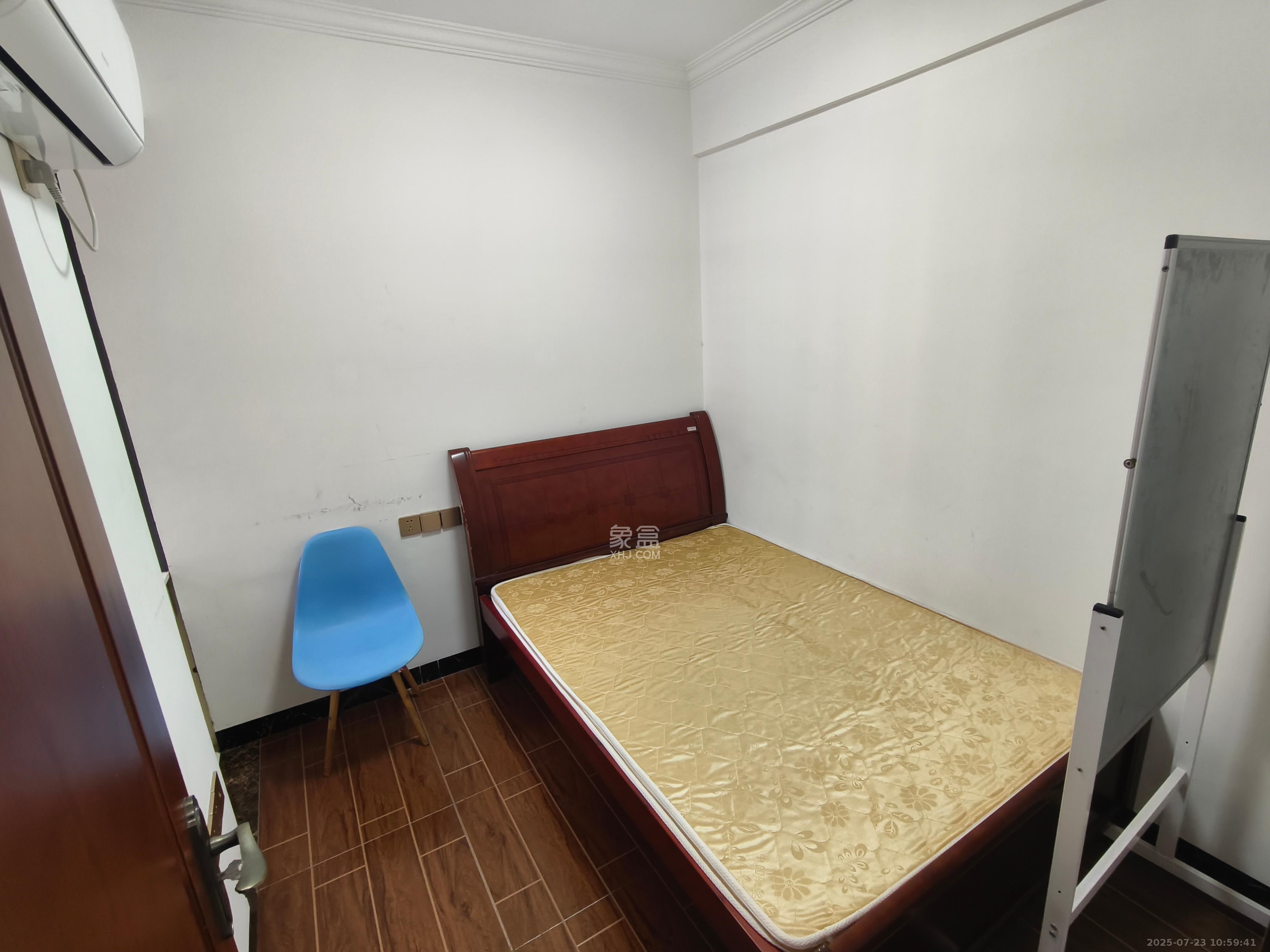 天健城  2室1厅1卫    2600.0元/月室内图