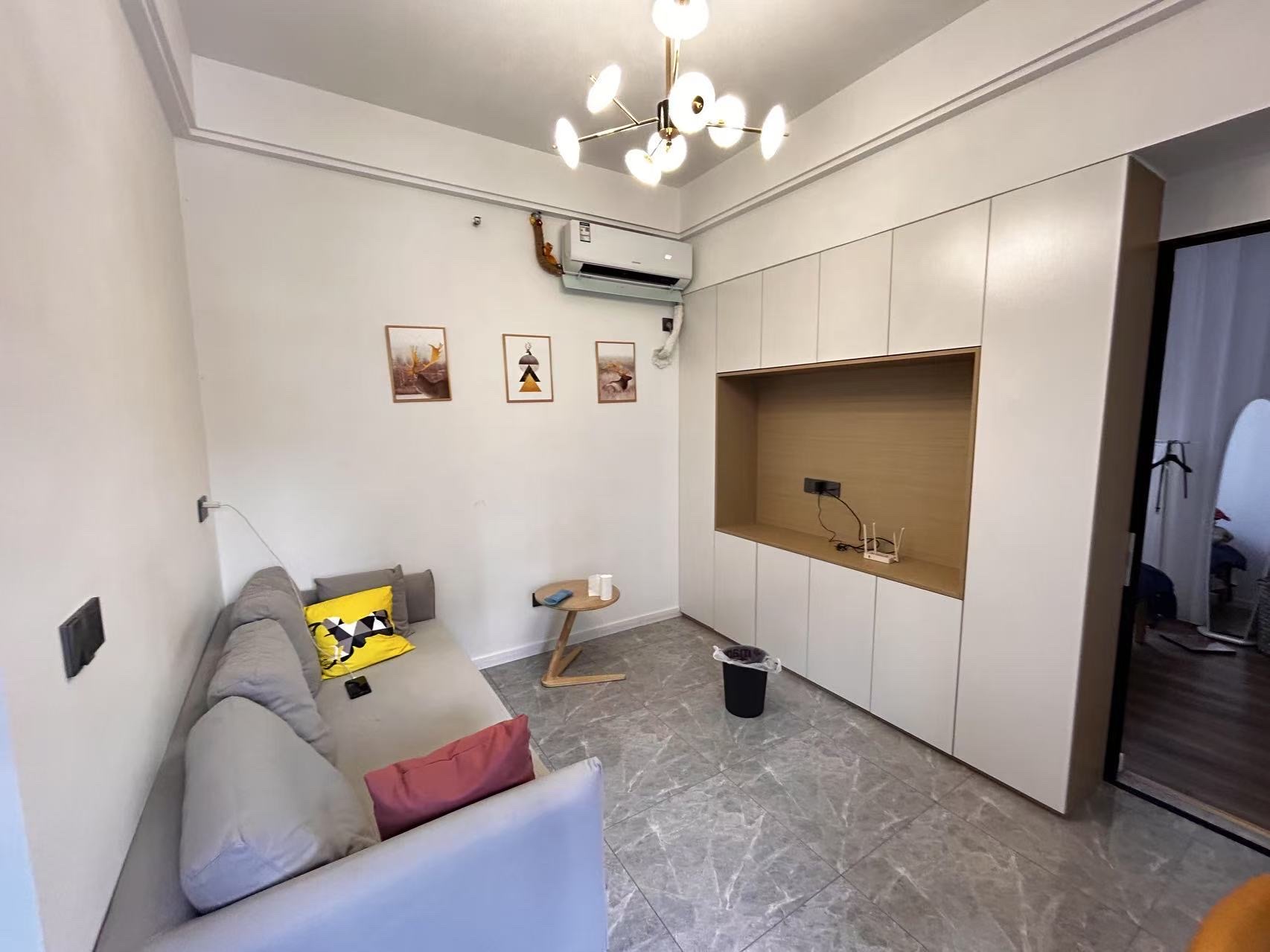 金色家园  1室1厅1卫   1200.00元/月室内图