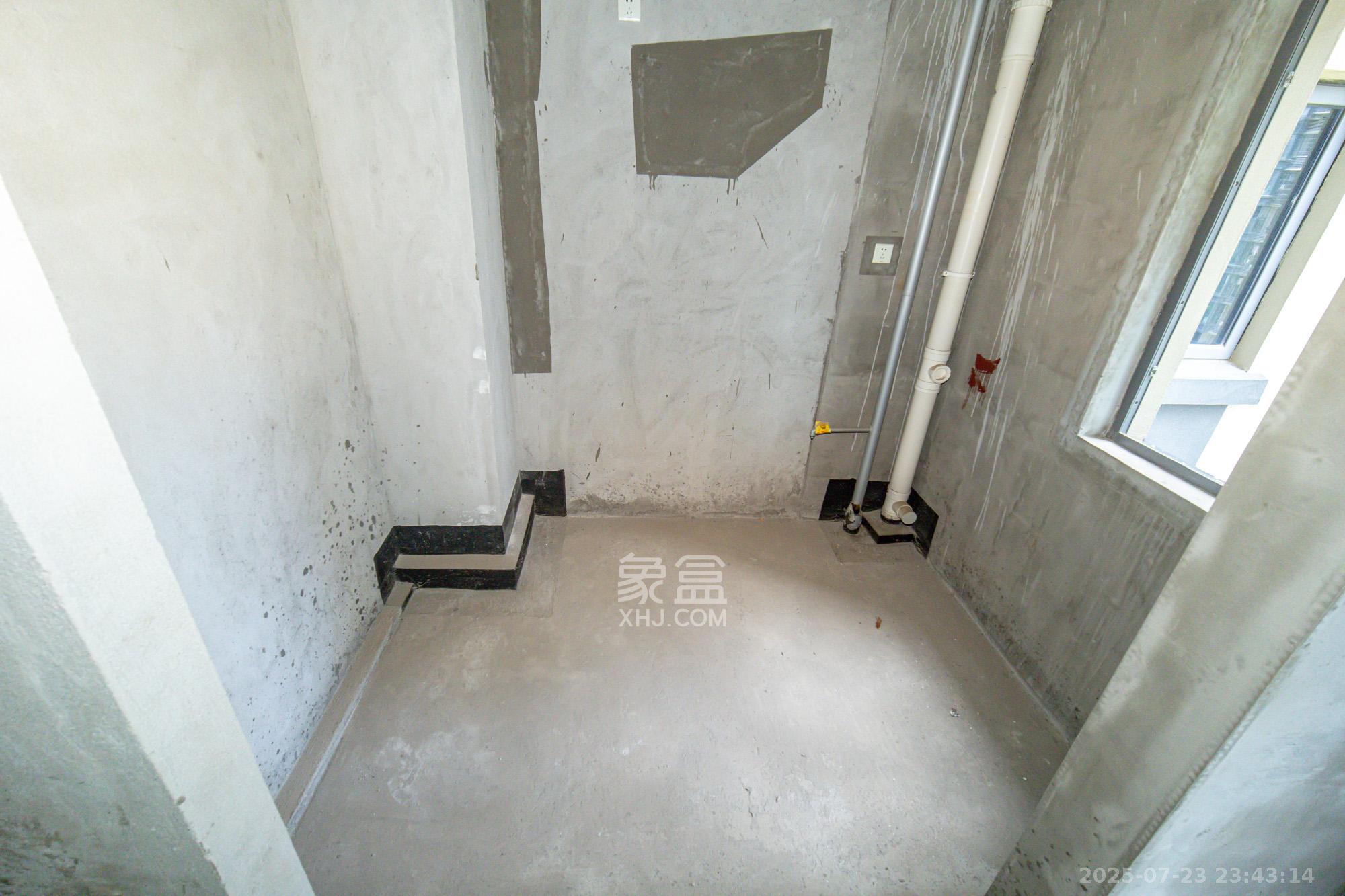 中建悦和城  4室2厅2卫   127.00万厨房