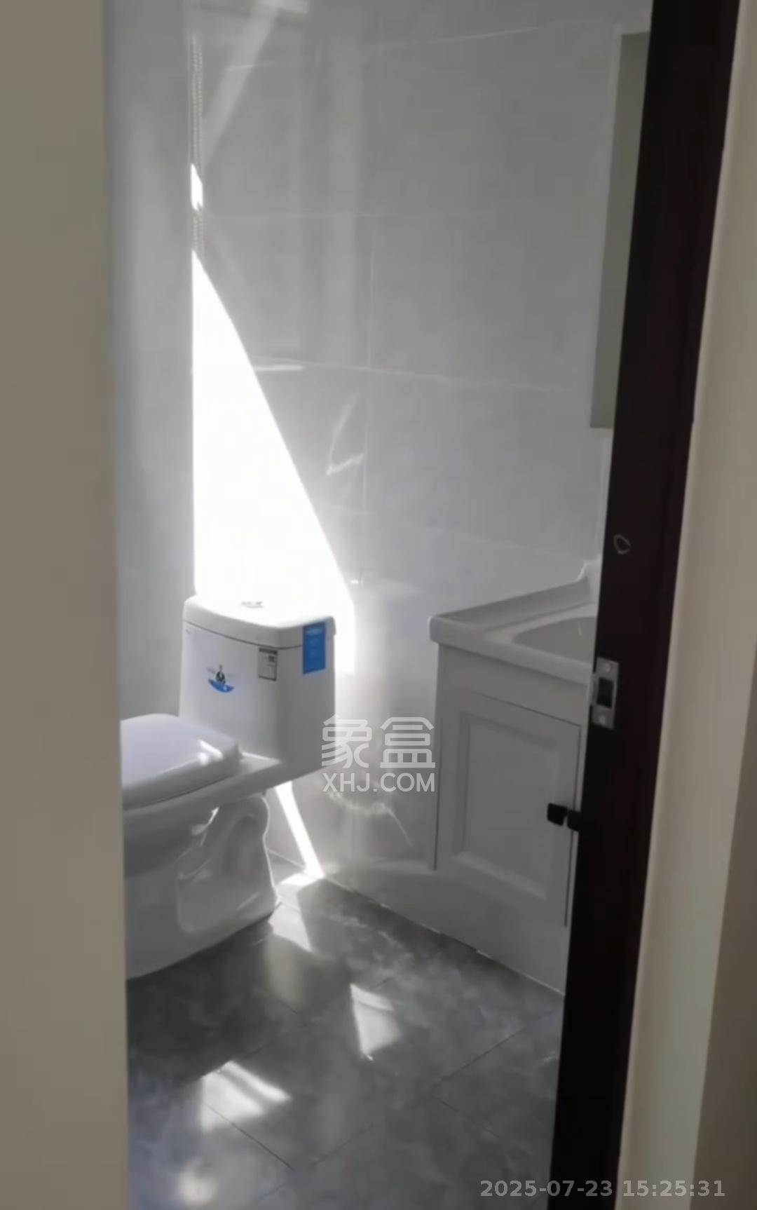 梅溪湖金茂湾  5室2厅2卫    3500.0元/月室内图