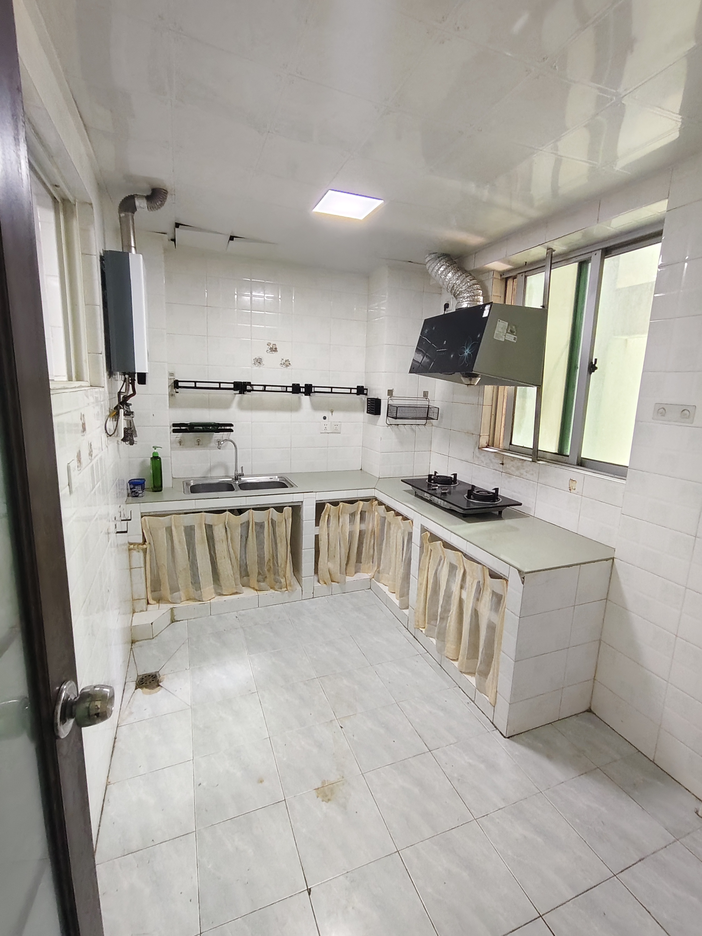 富豪大厦(富豪花园) 3室2厅2卫 2700.0元/月 富豪大厦(富豪花园) 3室2厅2卫 2700.0元/月室内图