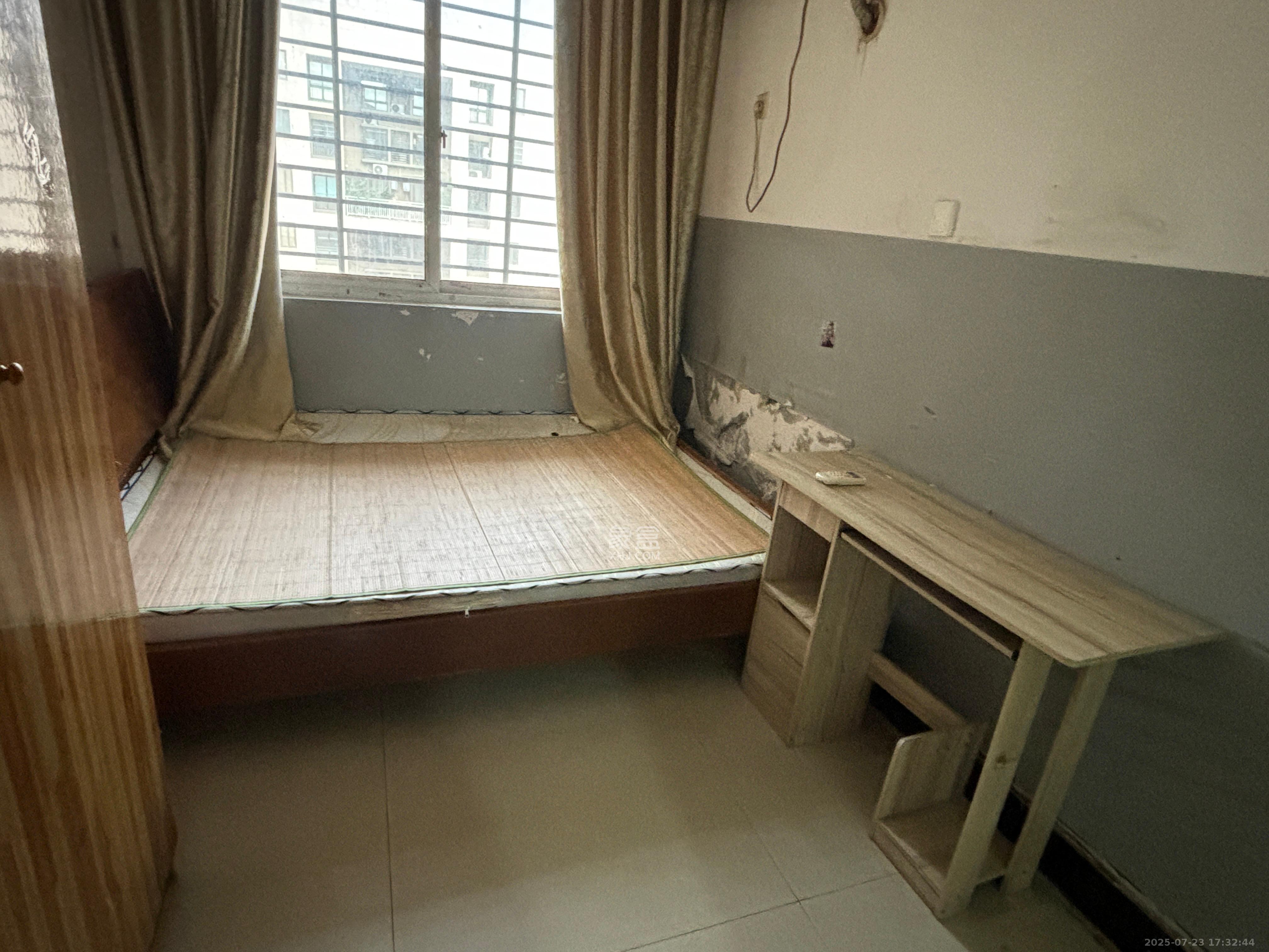 星城荣域  1室1厅1卫    1200.0元/月室内图