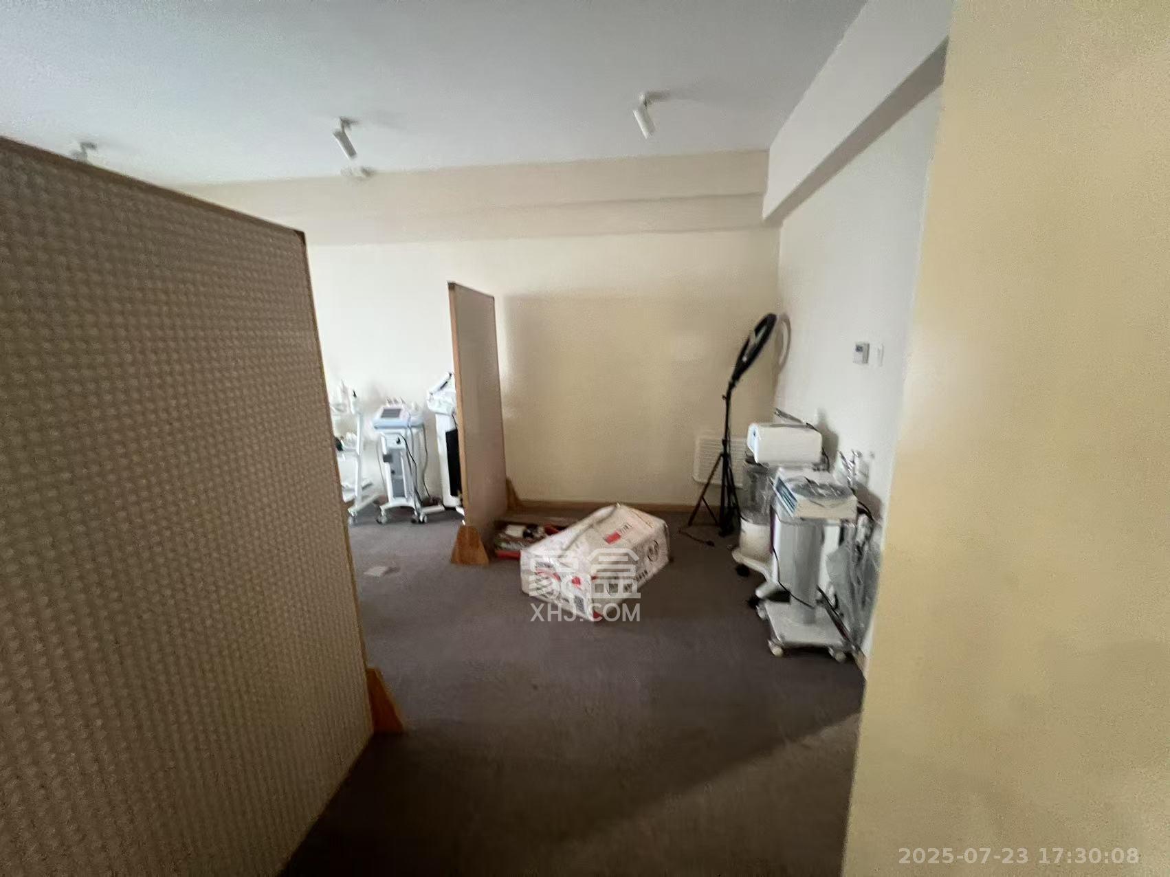 保利国际广场 1室1厅1卫 7500.0元/月 保利国际广场 1室1厅1卫 7500.0元/月小区图